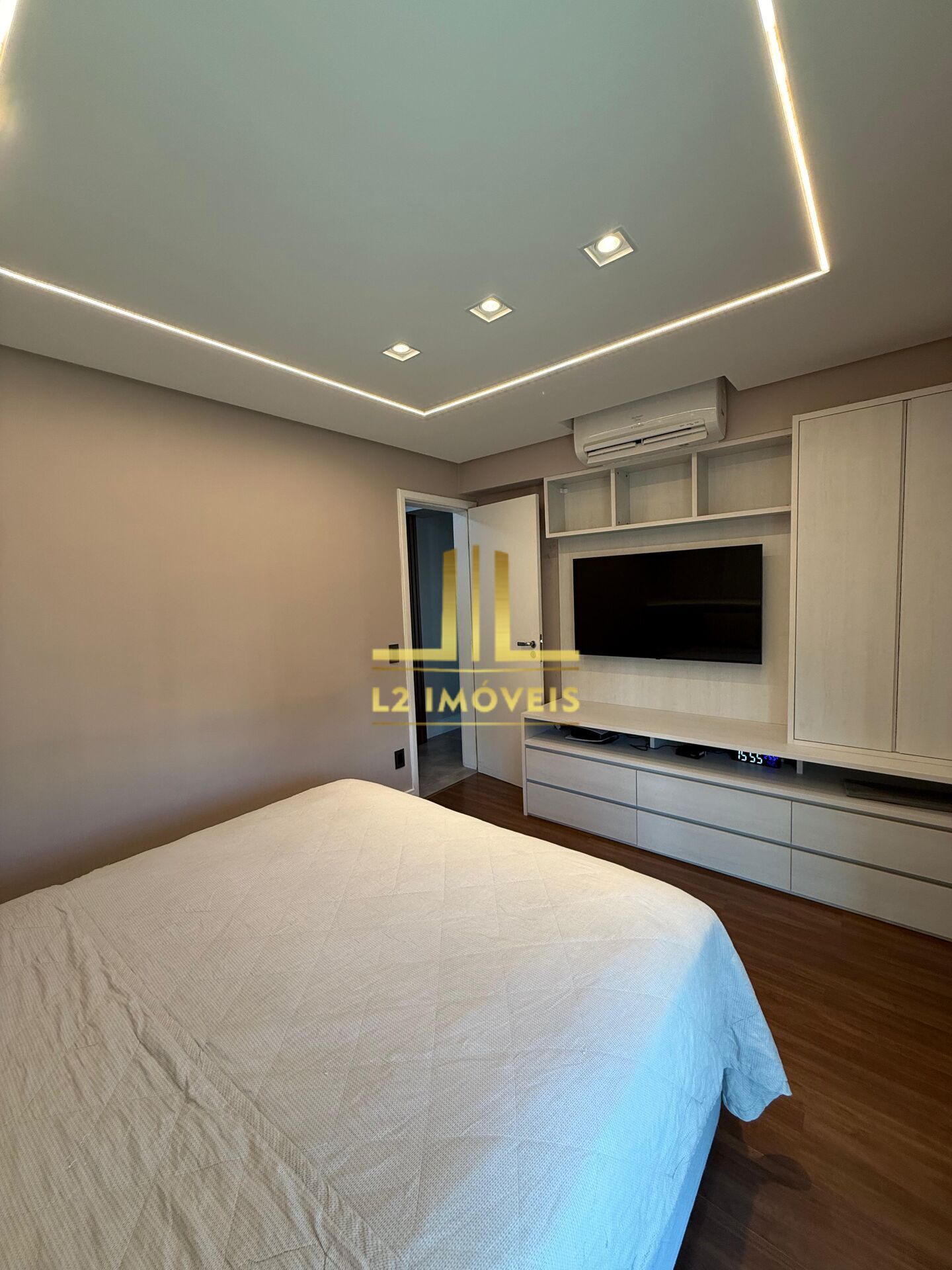 Apartamento à venda com 3 quartos, 143m² - Foto 13
