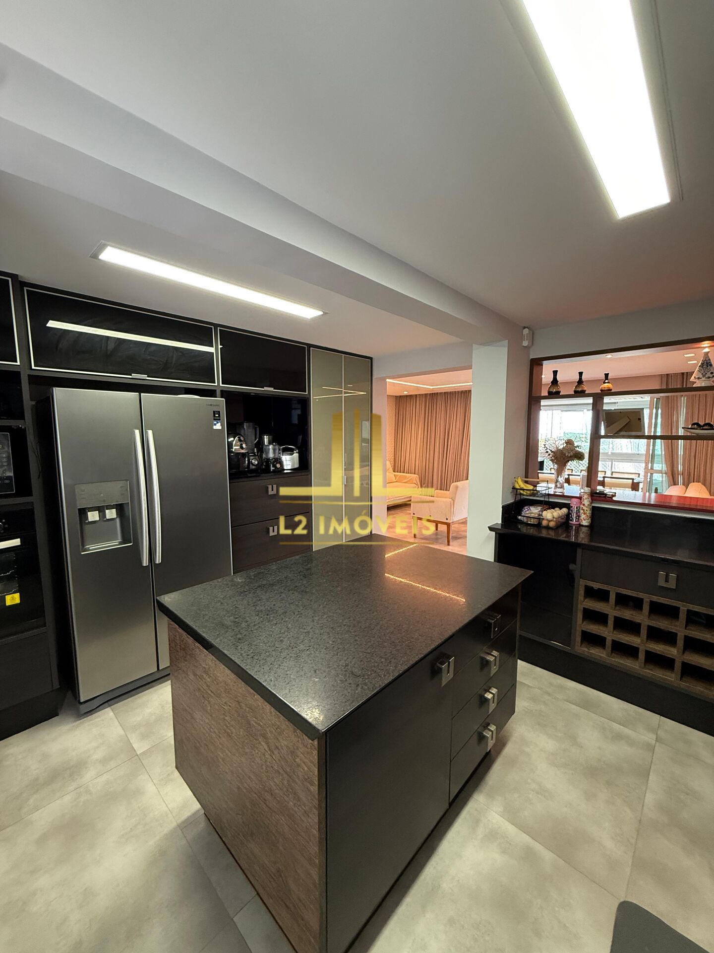 Apartamento à venda com 3 quartos, 143m² - Foto 23