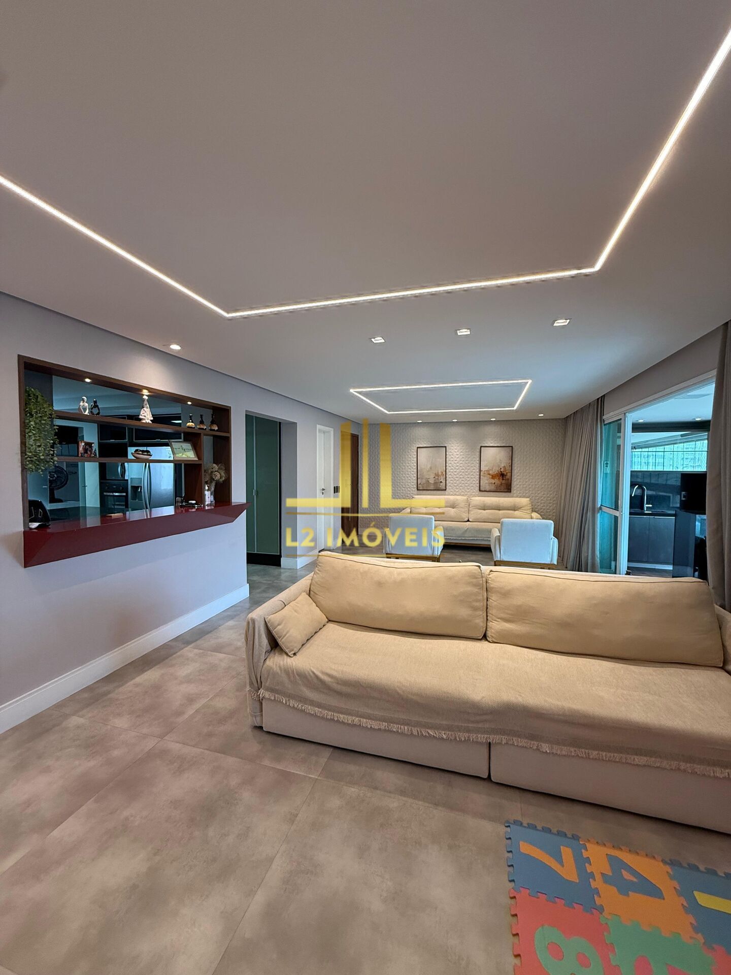 Apartamento à venda com 3 quartos, 143m² - Foto 3