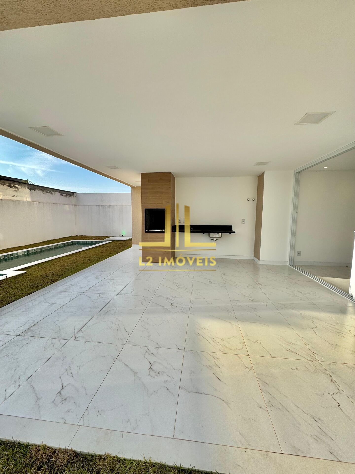 Casa à venda com 5 quartos, 266m² - Foto 7