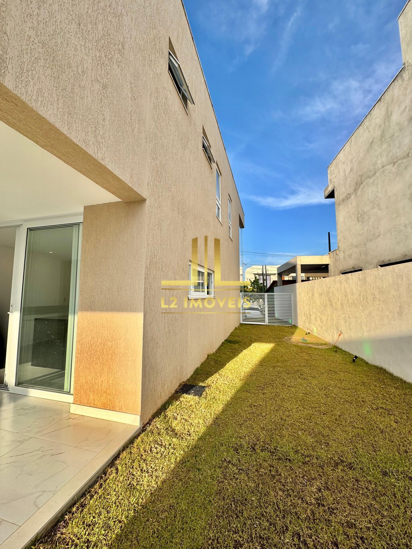 Casa à venda com 5 quartos, 266m² - Foto 14