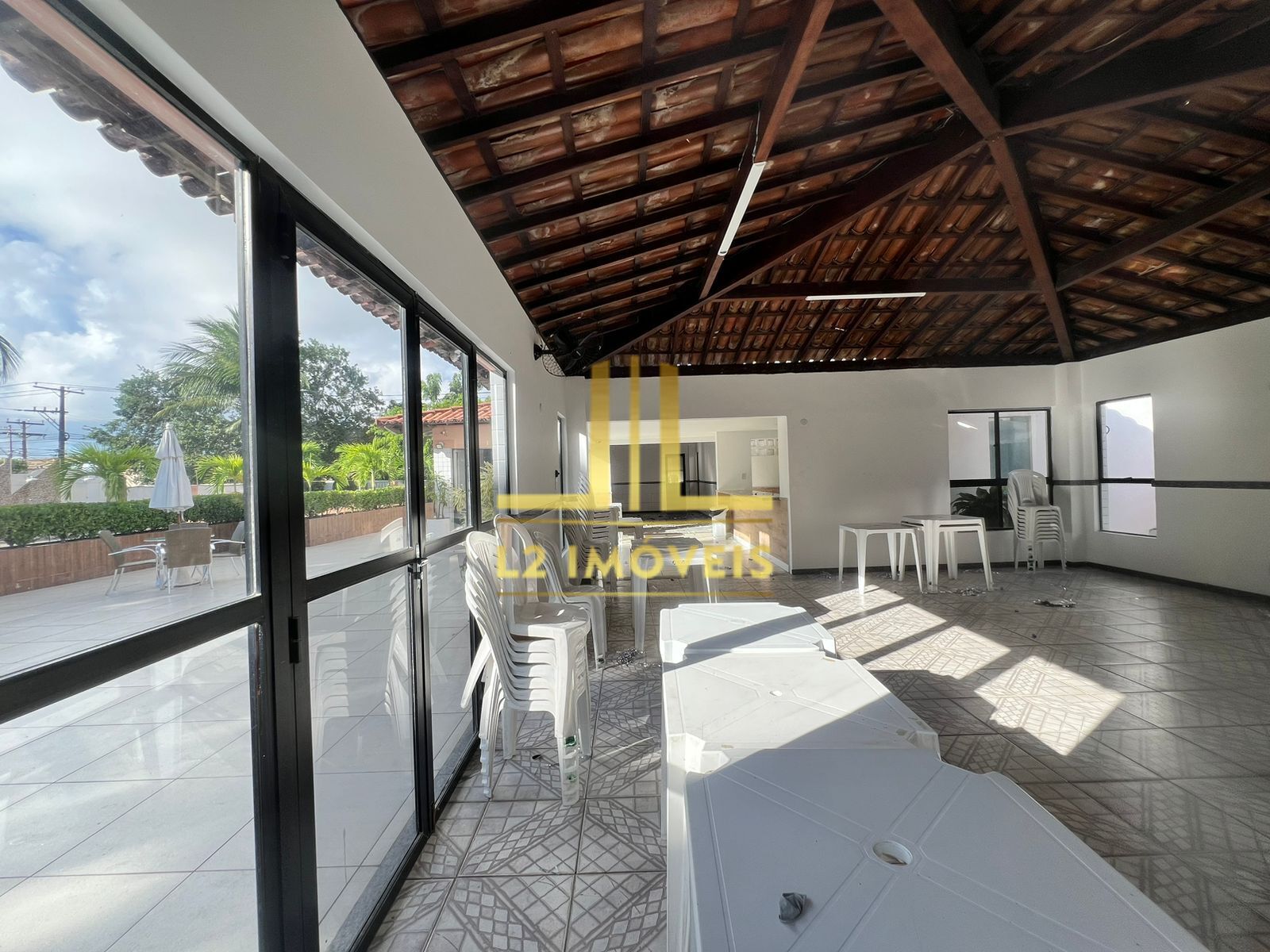 Casa à venda com 3 quartos, 100m² - Foto 25