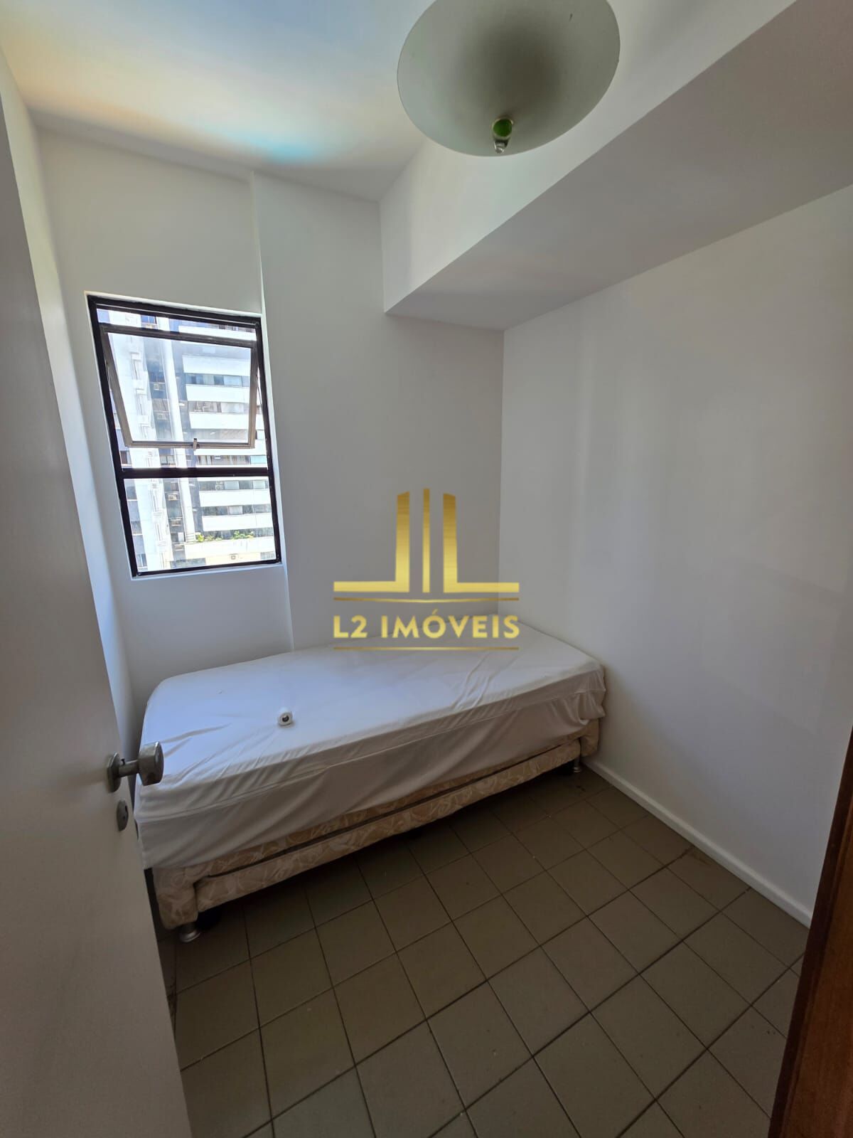 Apartamento para alugar com 4 quartos, 240m² - Foto 34