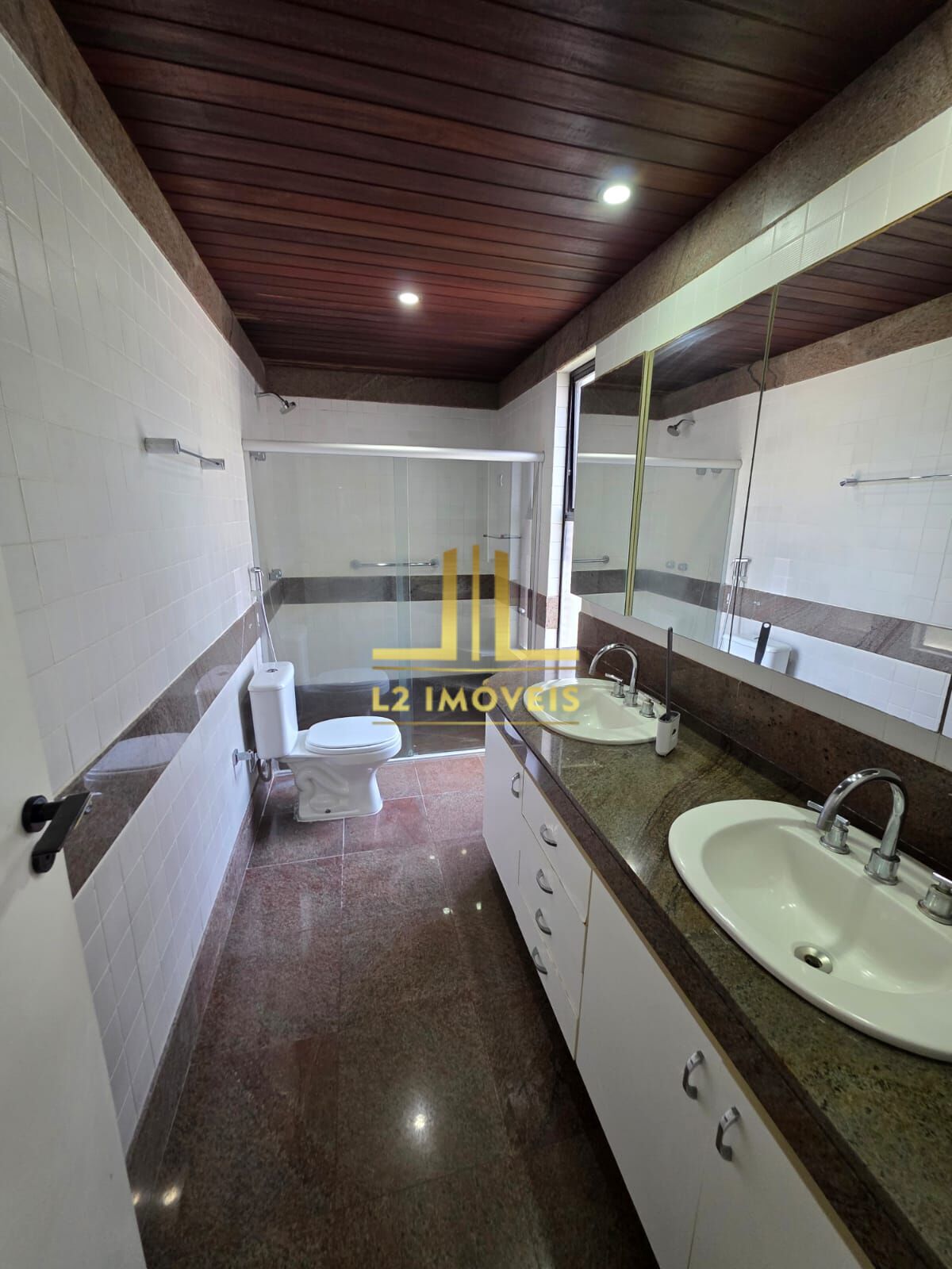Apartamento para alugar com 4 quartos, 240m² - Foto 39