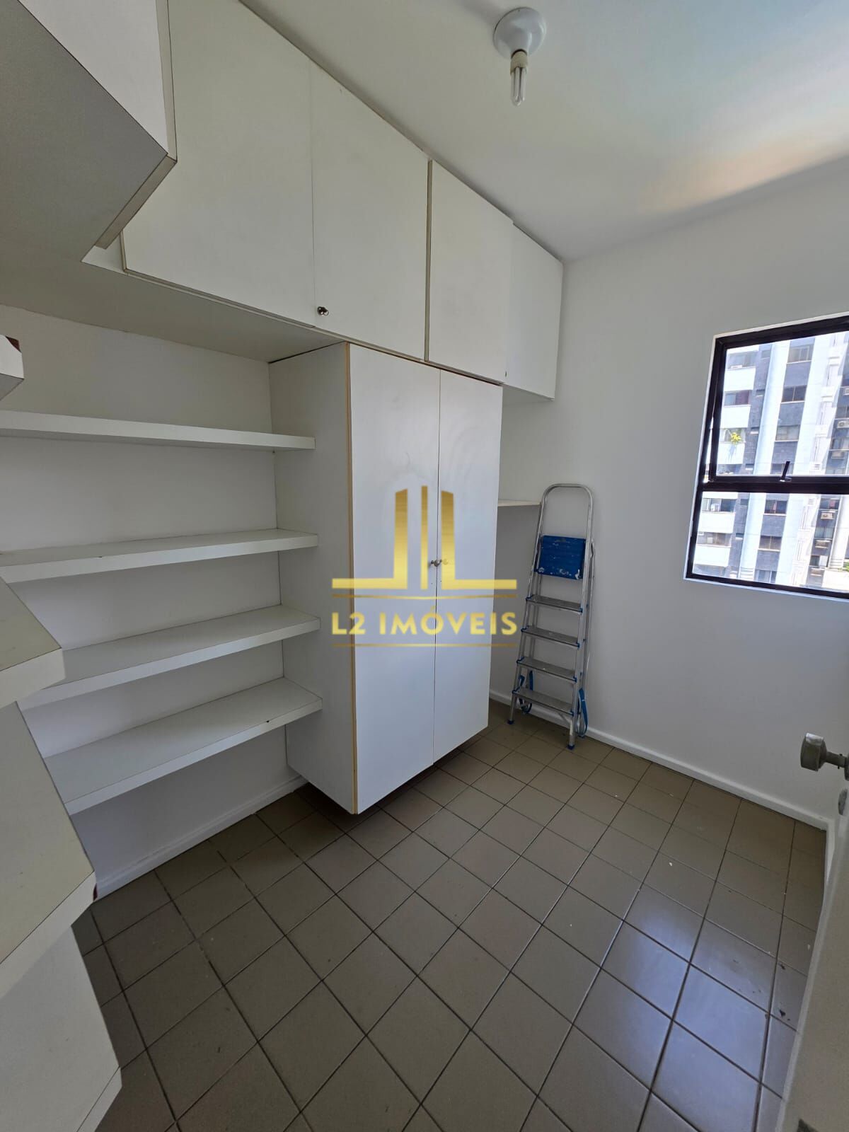 Apartamento para alugar com 4 quartos, 240m² - Foto 35