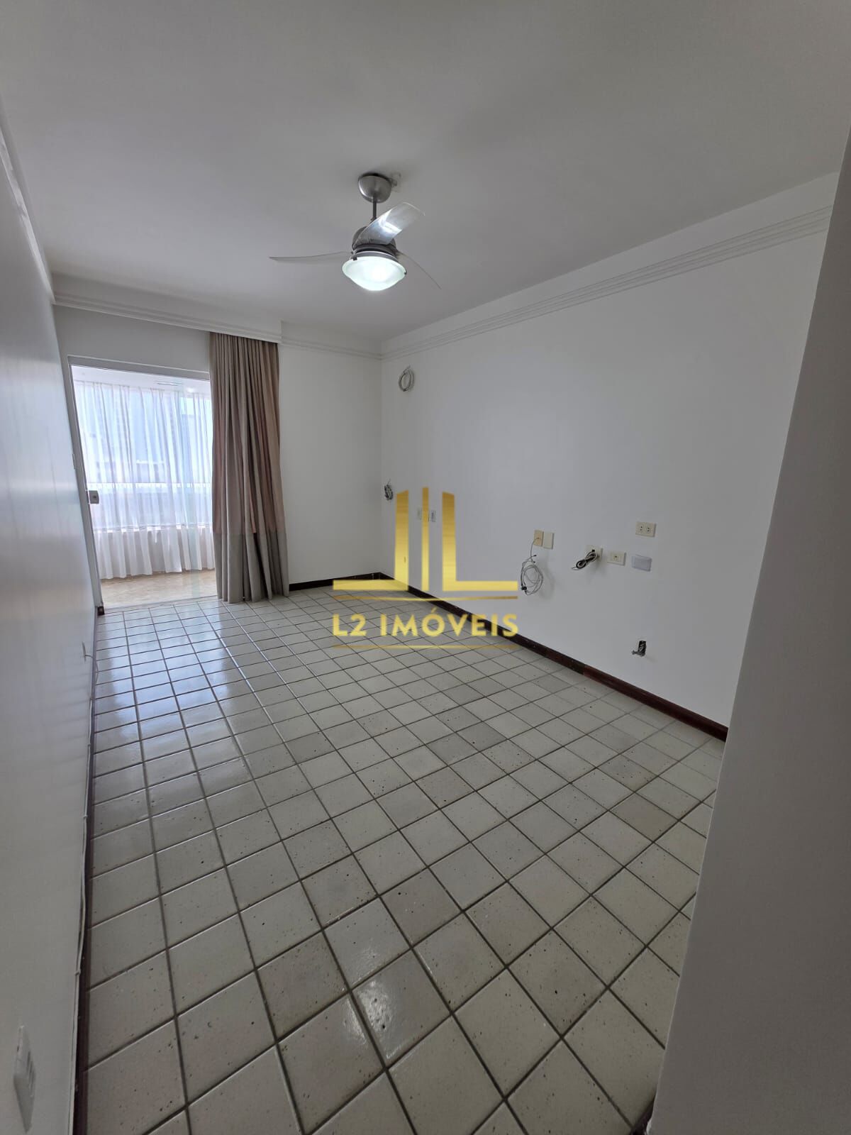 Apartamento para alugar com 4 quartos, 240m² - Foto 23