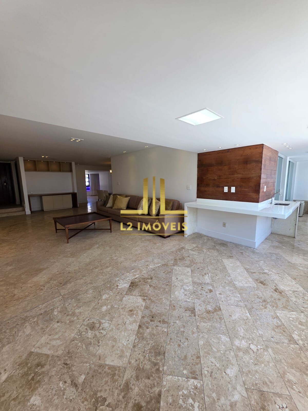 Apartamento para alugar com 4 quartos, 240m² - Foto 5