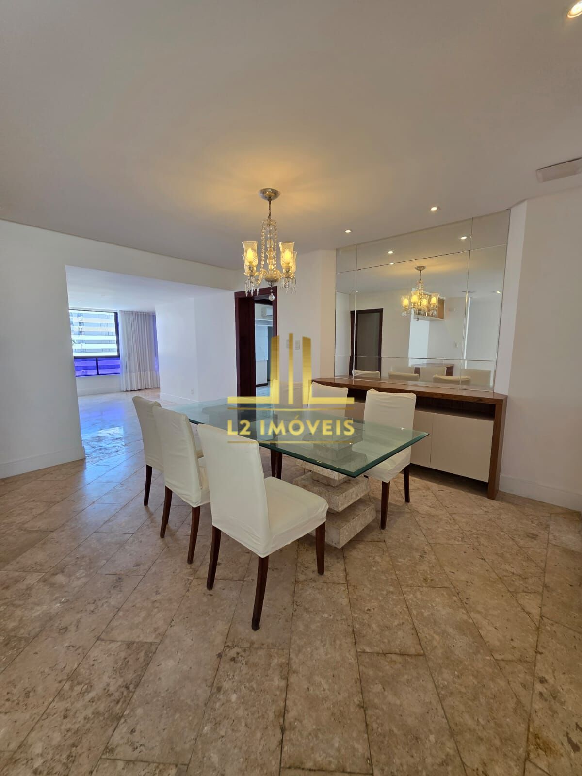 Apartamento para alugar com 4 quartos, 240m² - Foto 7