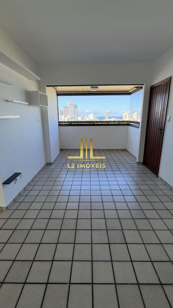 Apartamento à venda com 3 quartos, 95m² - Foto 2