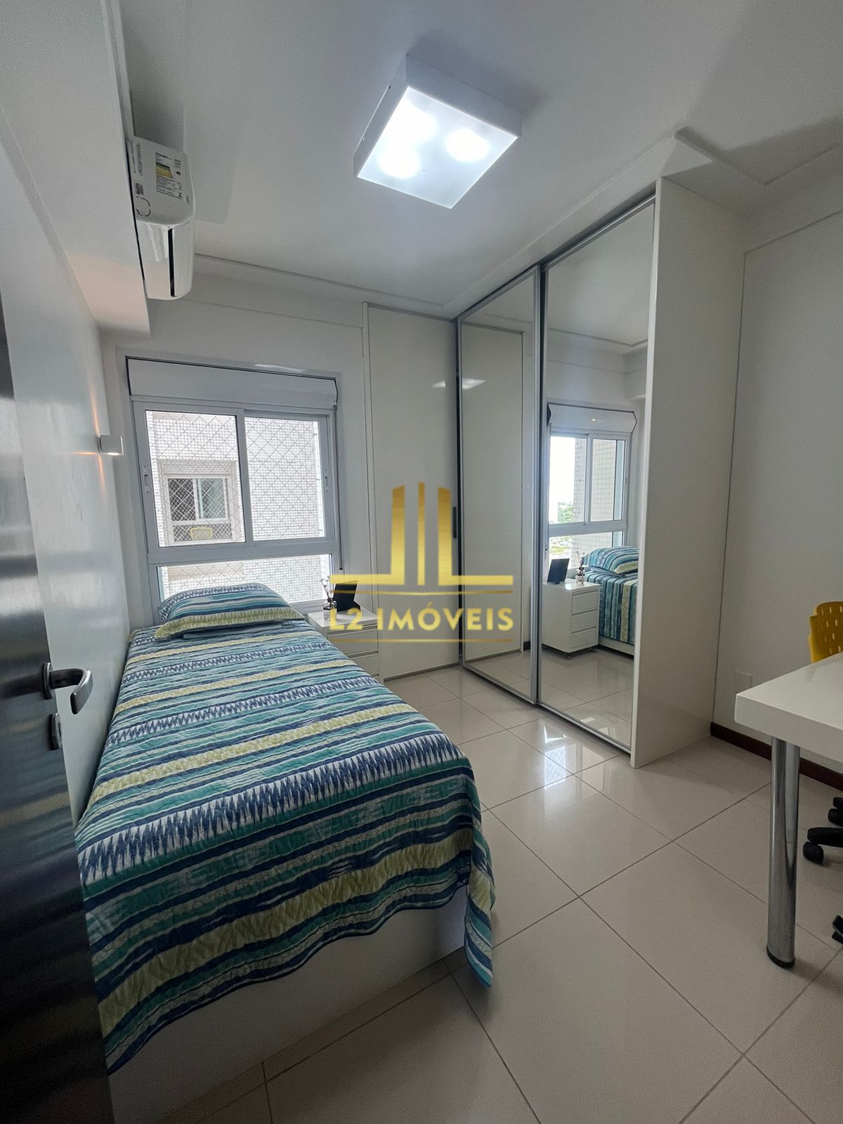 Apartamento para alugar com 4 quartos, 142m² - Foto 8