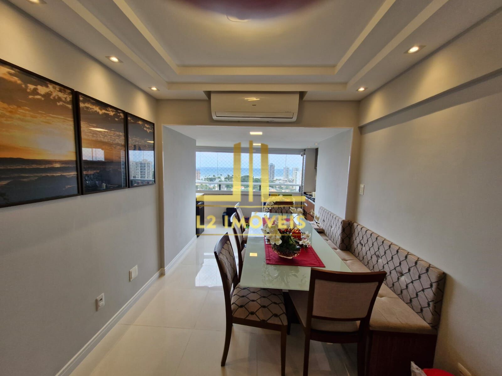 Apartamento à venda com 3 quartos, 81m² - Foto 2