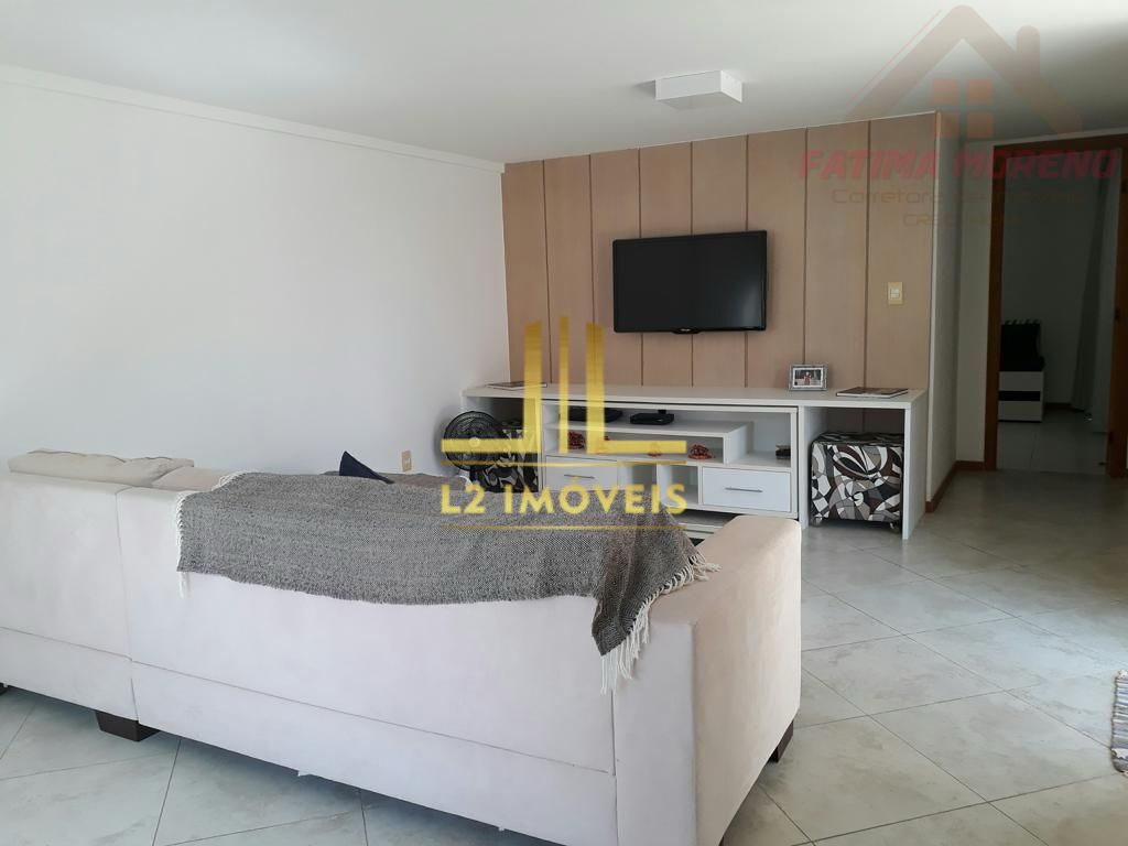 Apartamento à venda com 3 quartos, 240m² - Foto 5