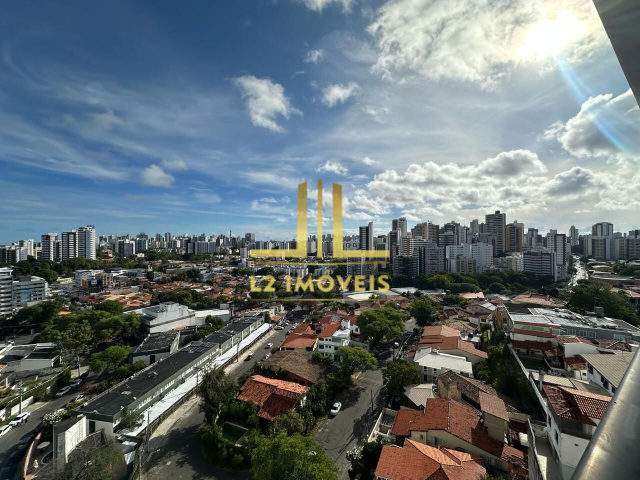 Apartamento - Caminho das árvores