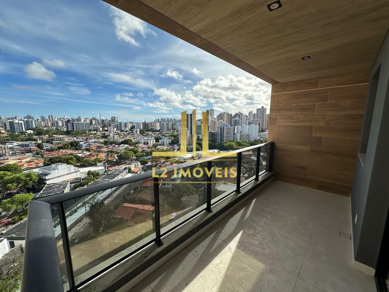 Apartamento - Caminho das árvores