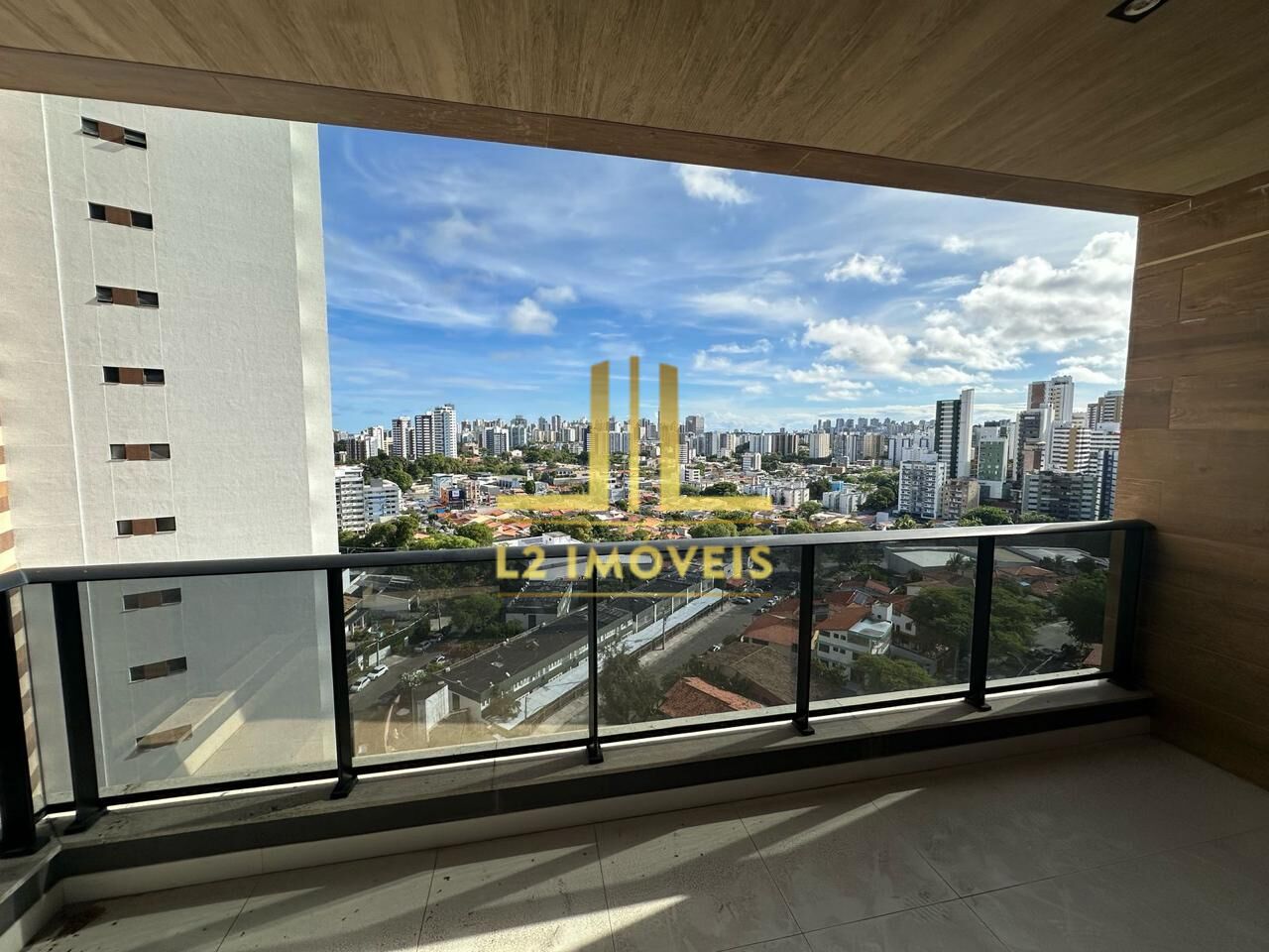Apartamento - Caminho das árvores