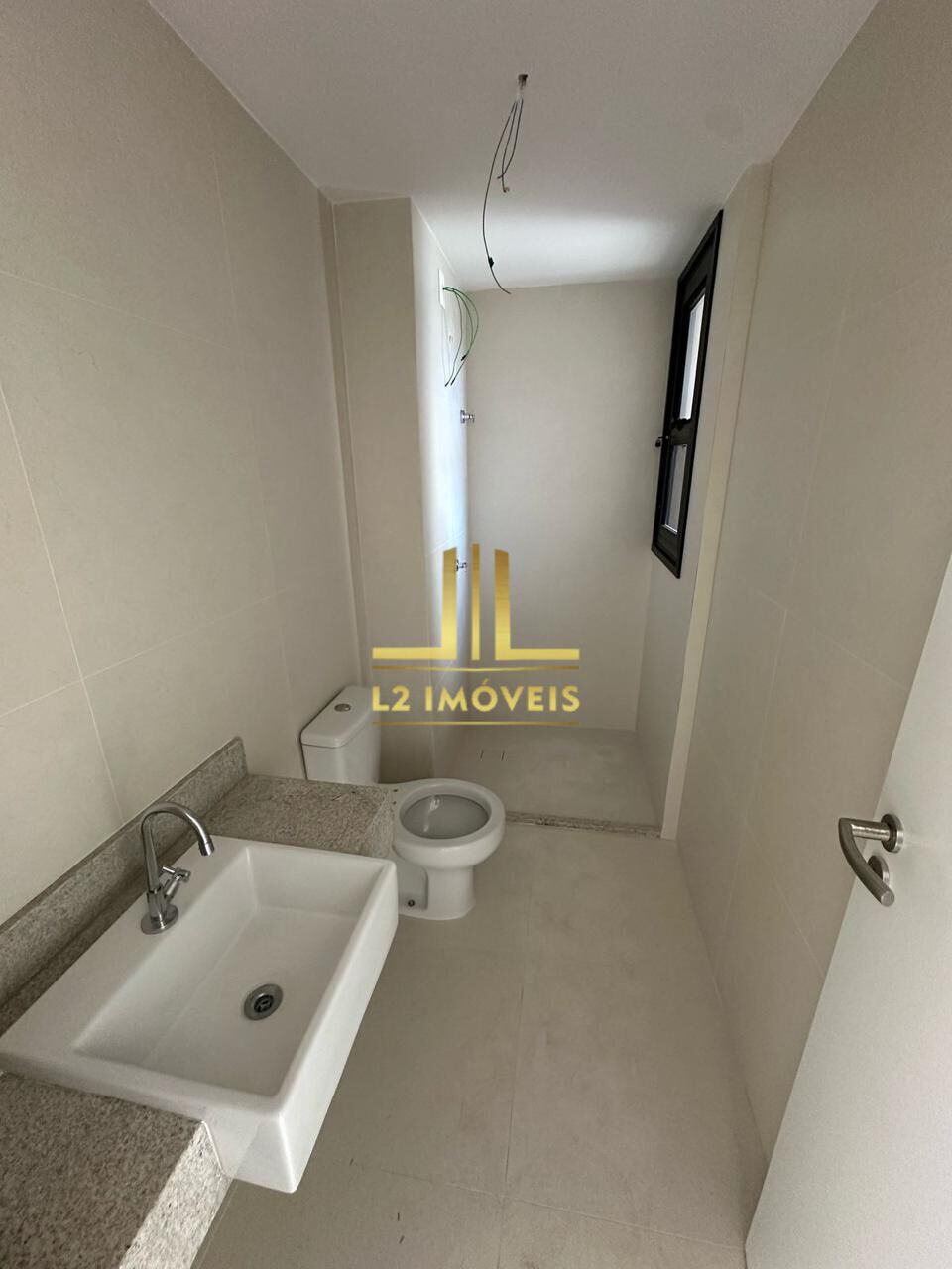 Apartamento - Caminho das árvores