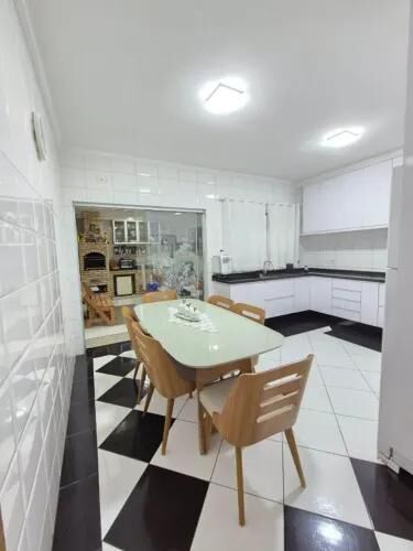 Casa de Condomínio à venda com 3 quartos, 120m² - Foto 1