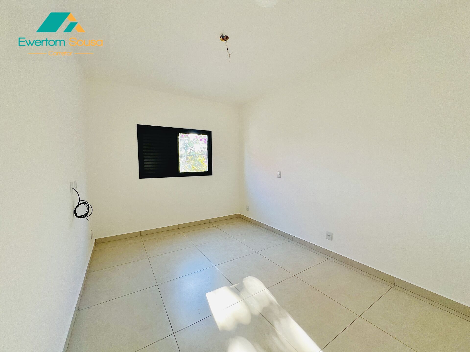 Apartamento à venda com 2 quartos, 75m² - Foto 6