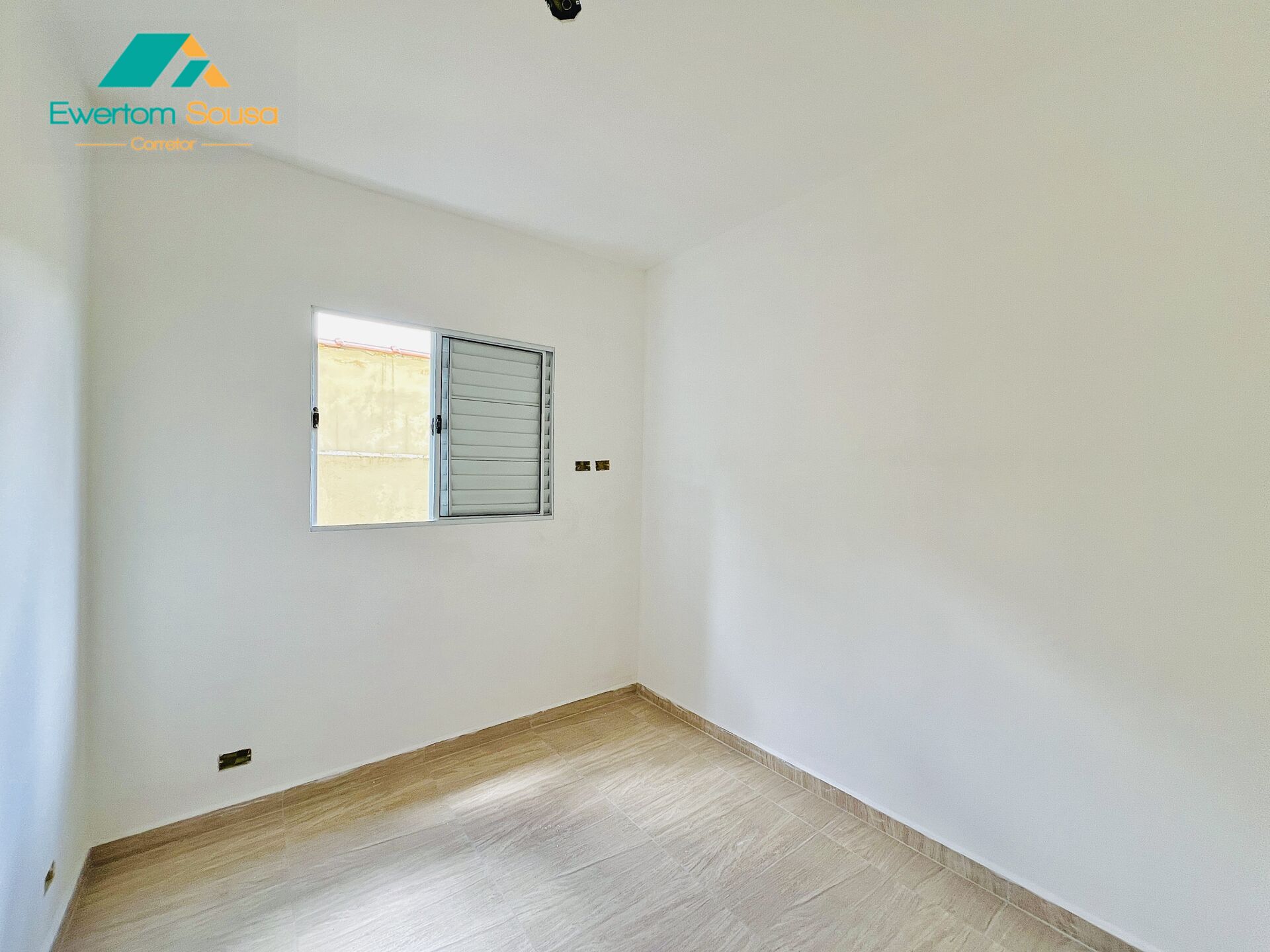 Casa à venda com 3 quartos, 70m² - Foto 12