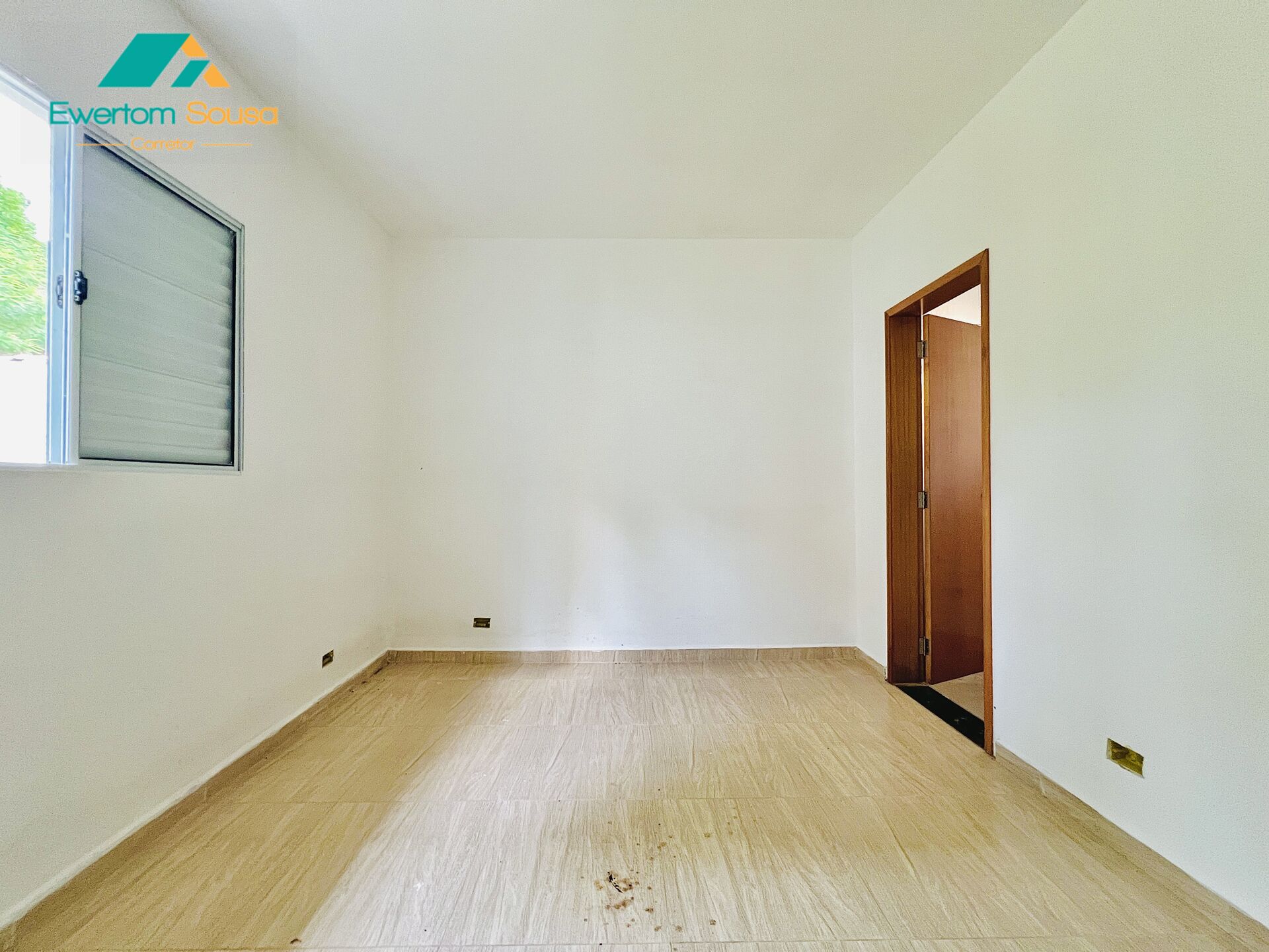 Casa à venda com 3 quartos, 70m² - Foto 18