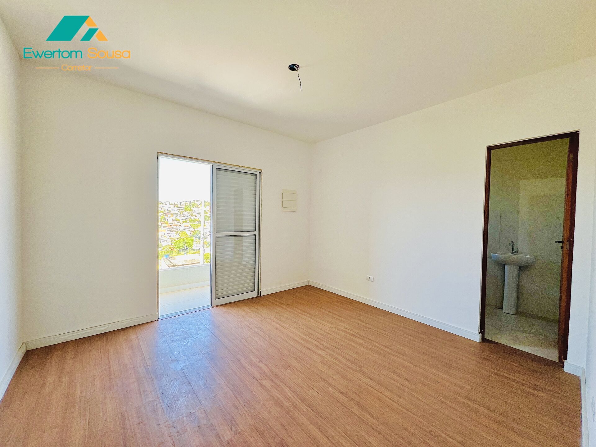 Sobrado à venda com 3 quartos, 190m² - Foto 4