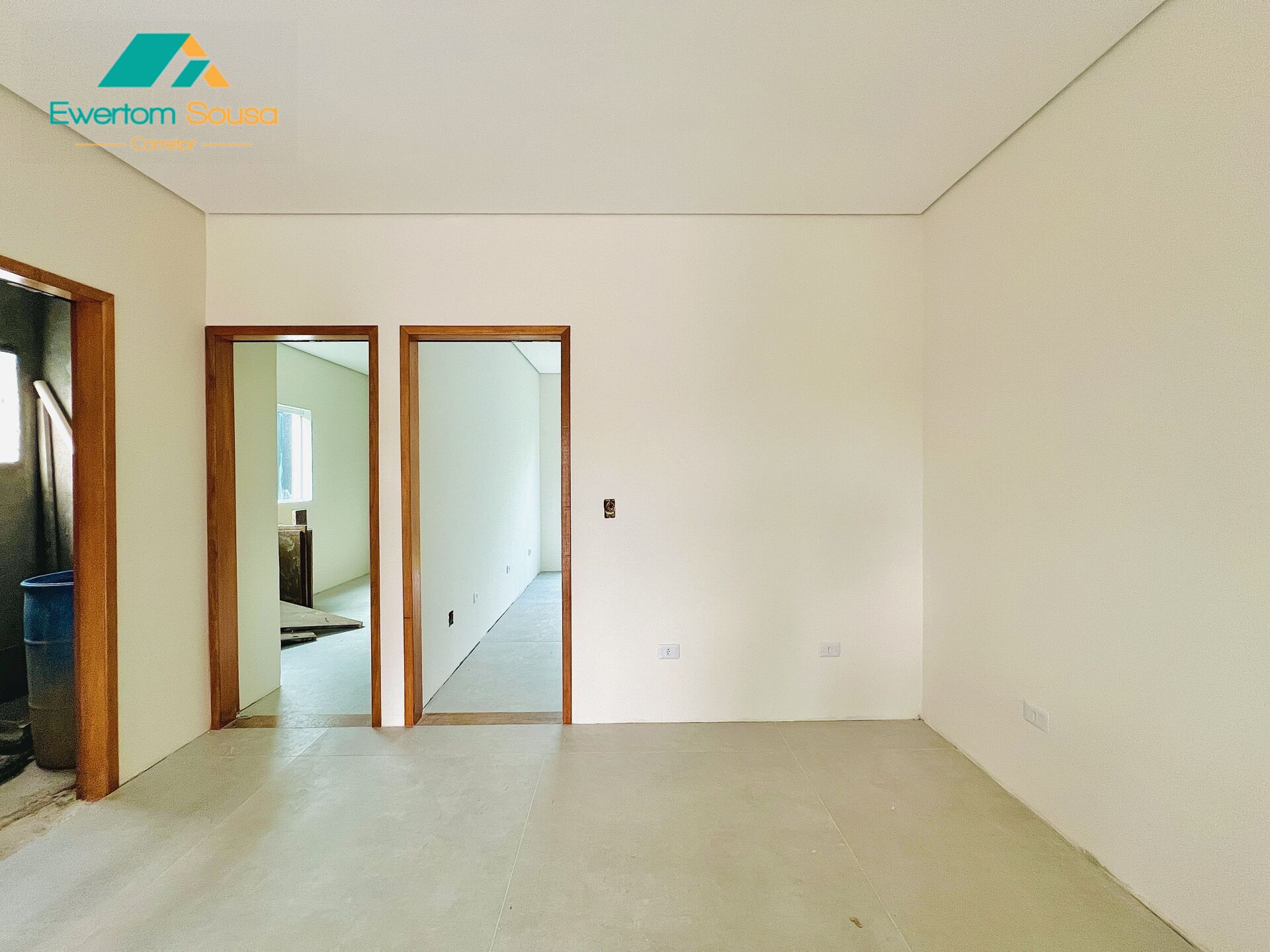 Casa à venda com 2 quartos, 66m² - Foto 12