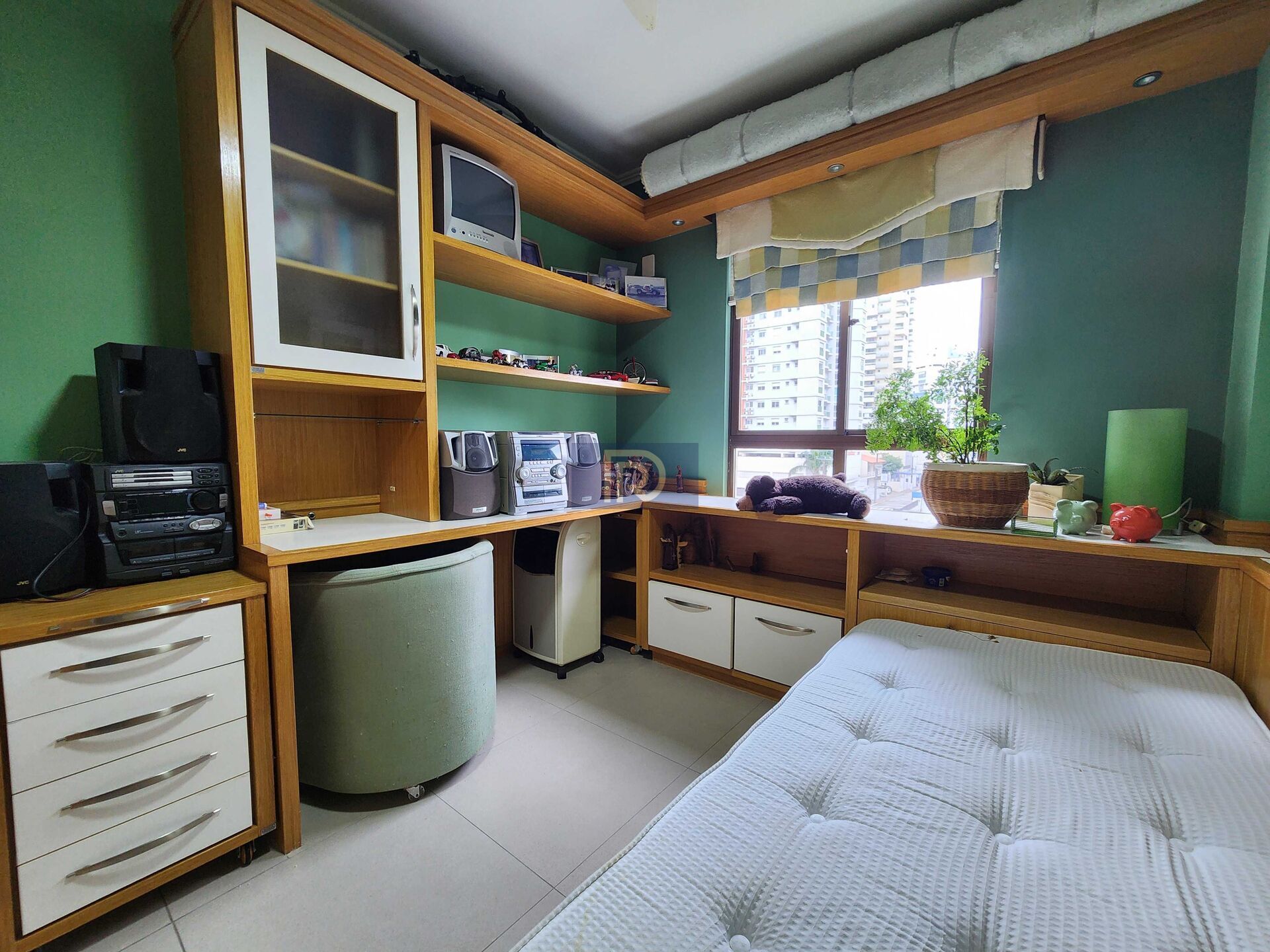 Apartamento à venda com 3 quartos, 95m² - Foto 17