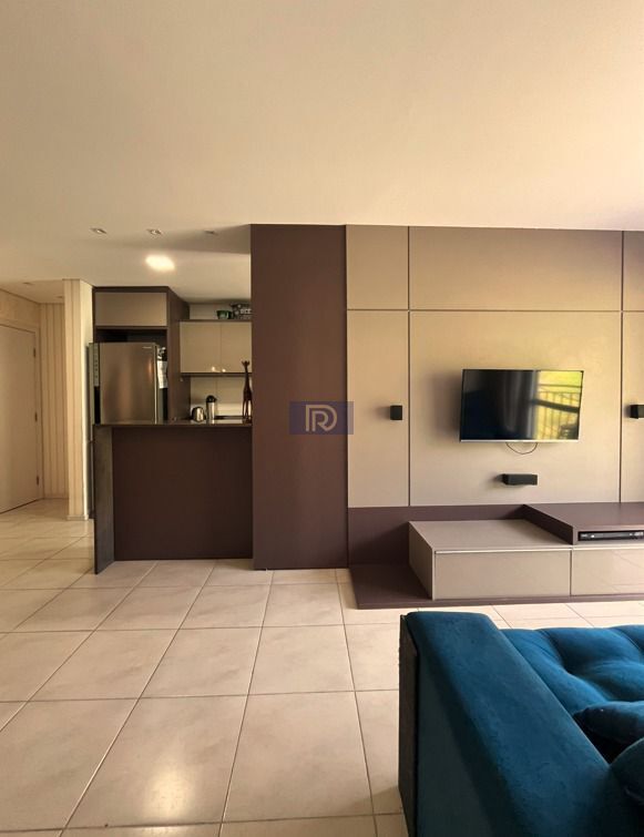 Apartamento à venda com 2 quartos, 67m² - Foto 3