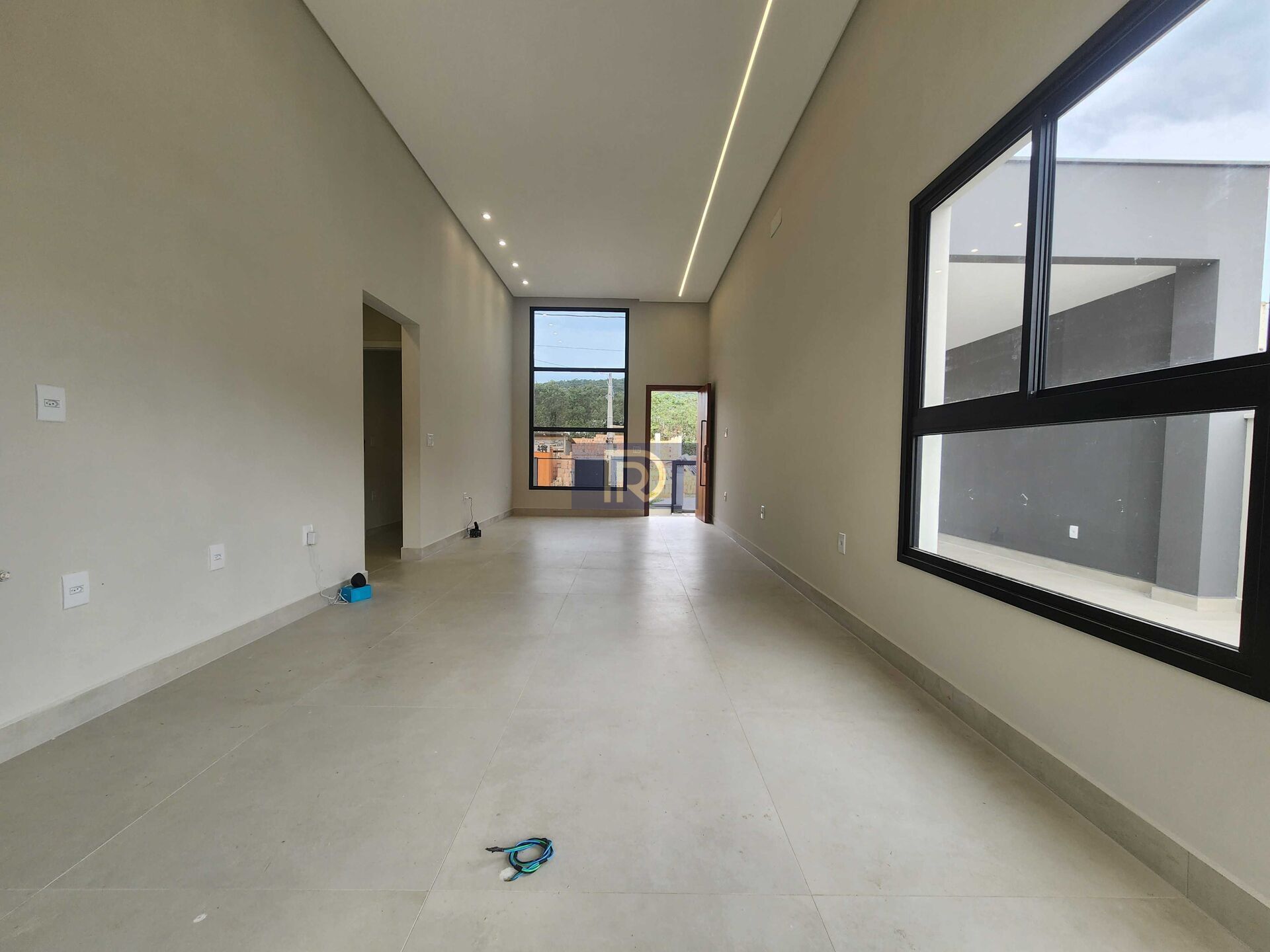 Casa à venda com 3 quartos, 108m² - Foto 4