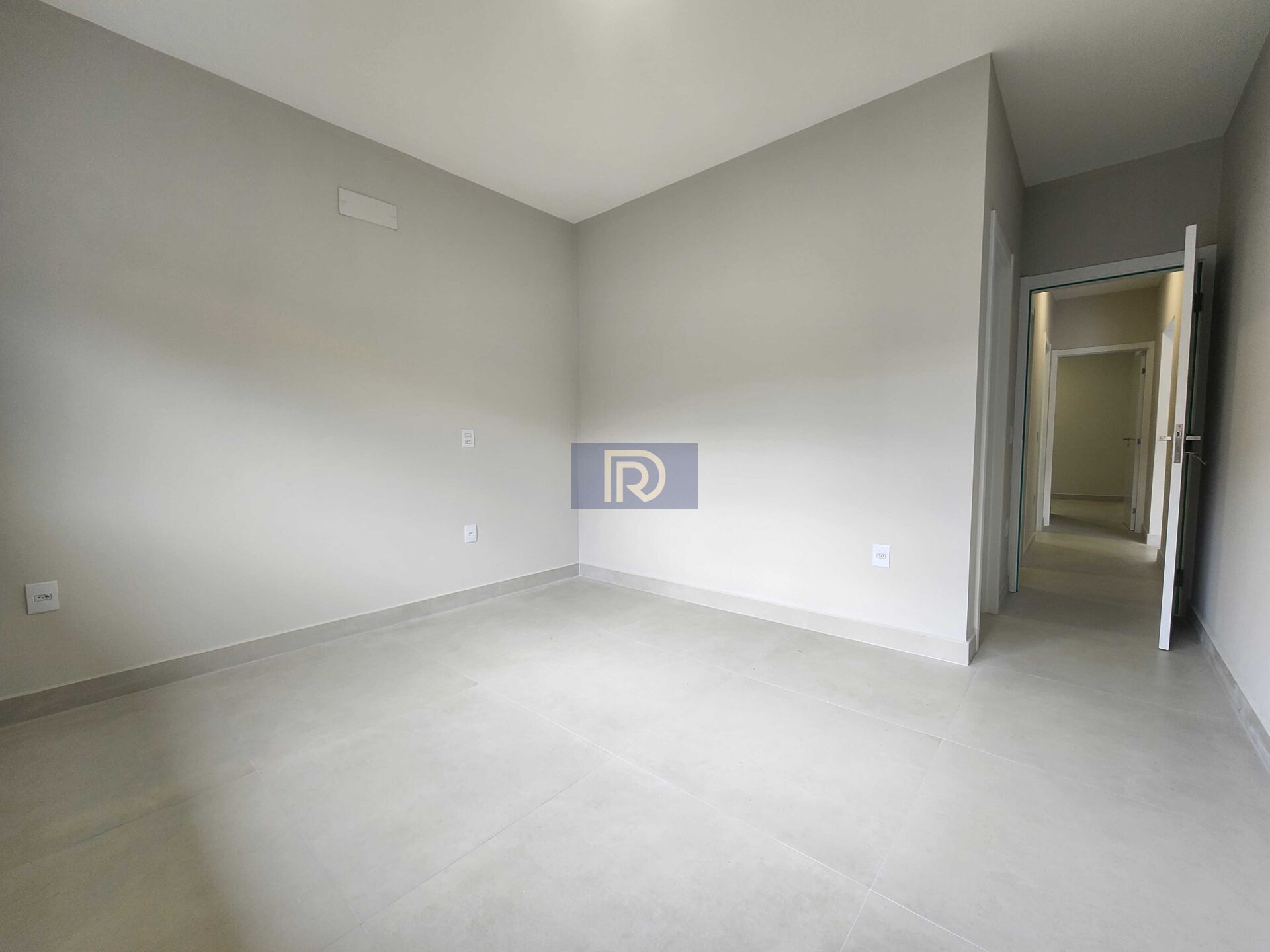 Casa à venda com 3 quartos, 108m² - Foto 9