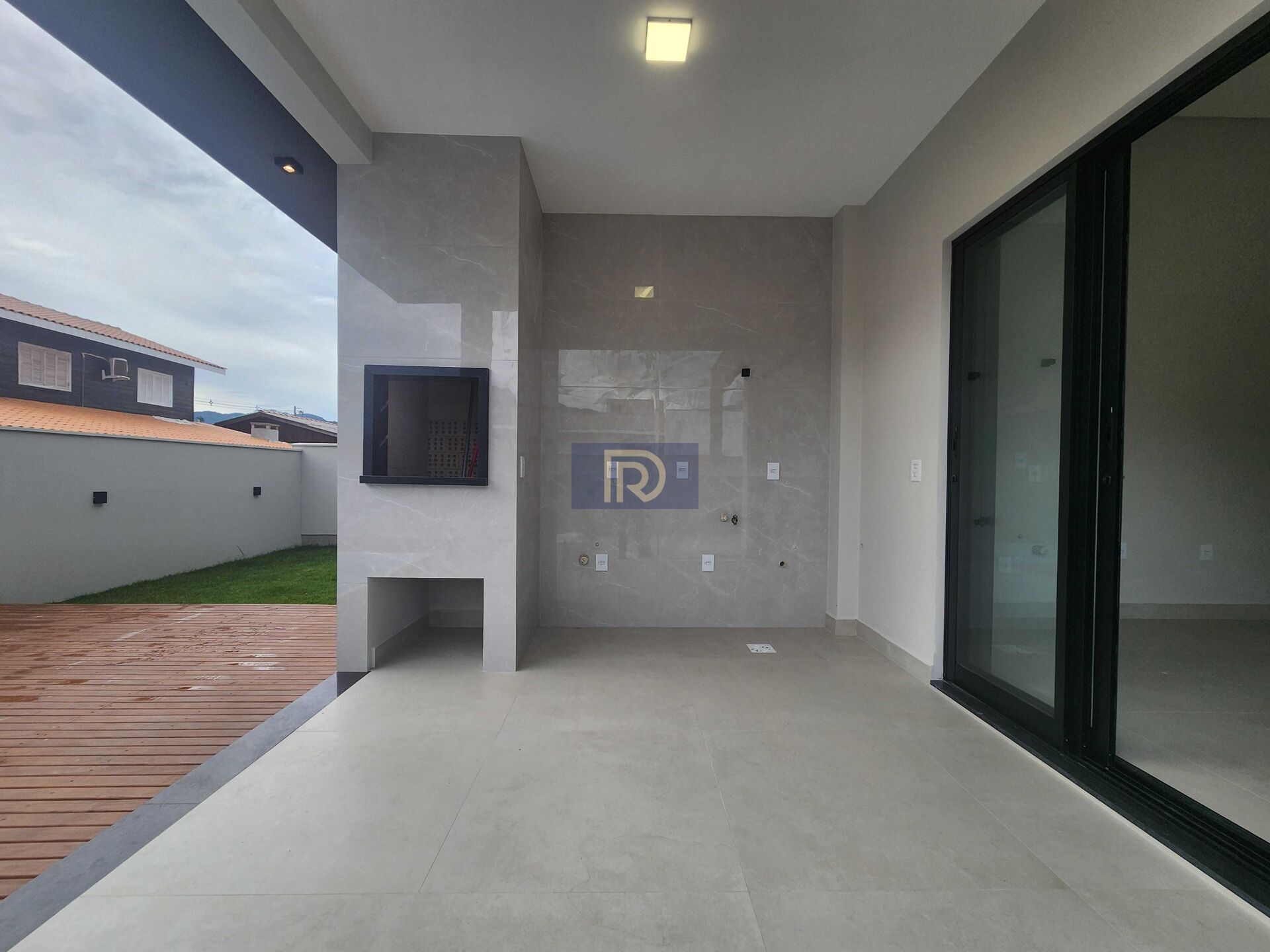 Casa à venda com 3 quartos, 108m² - Foto 14
