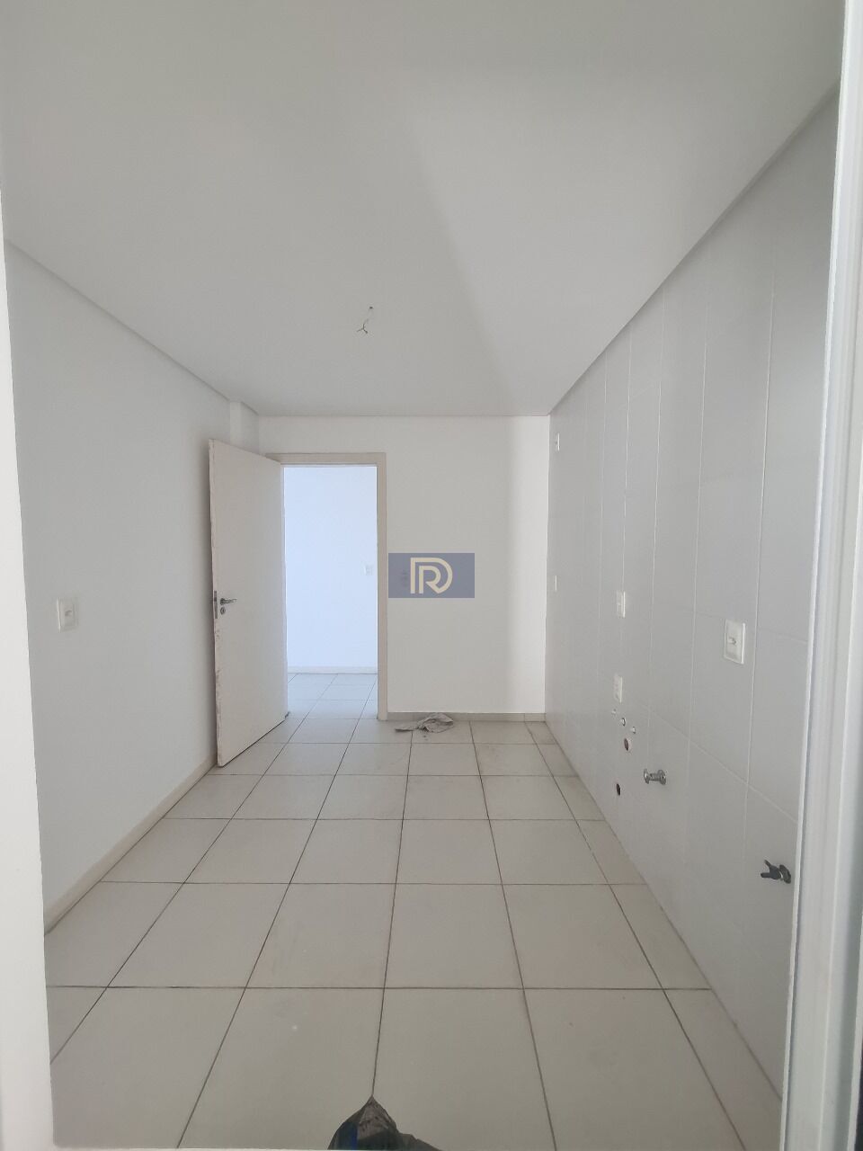 Apartamento à venda com 3 quartos, 91m² - Foto 3