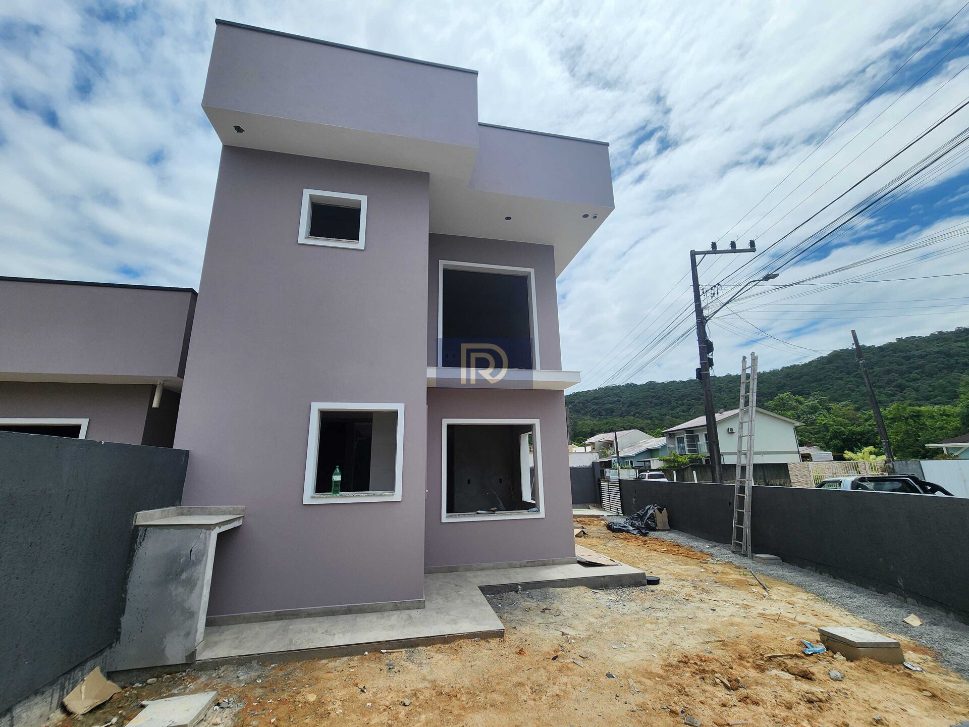 Sobrado à venda com 3 quartos, 98m² - Foto 2