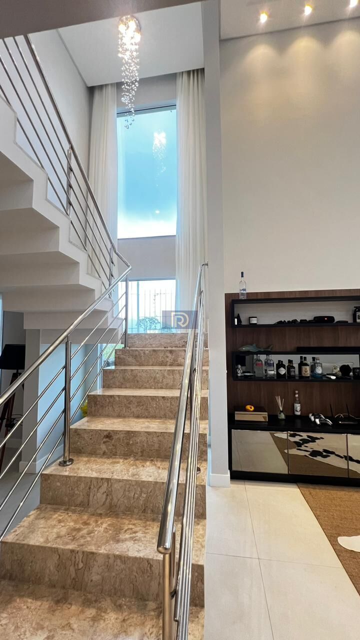 Casa à venda com 4 quartos, 256m² - Foto 6