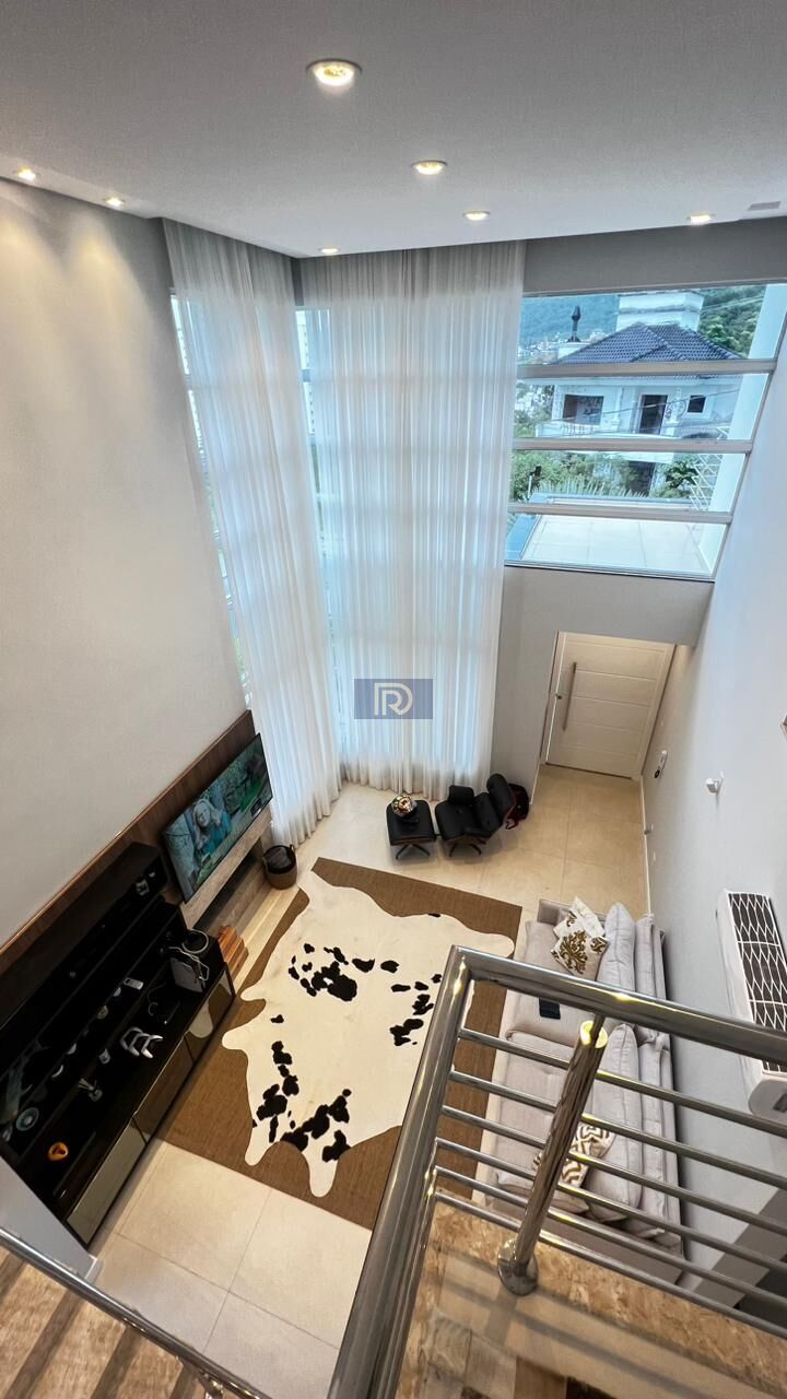 Casa à venda com 4 quartos, 256m² - Foto 8