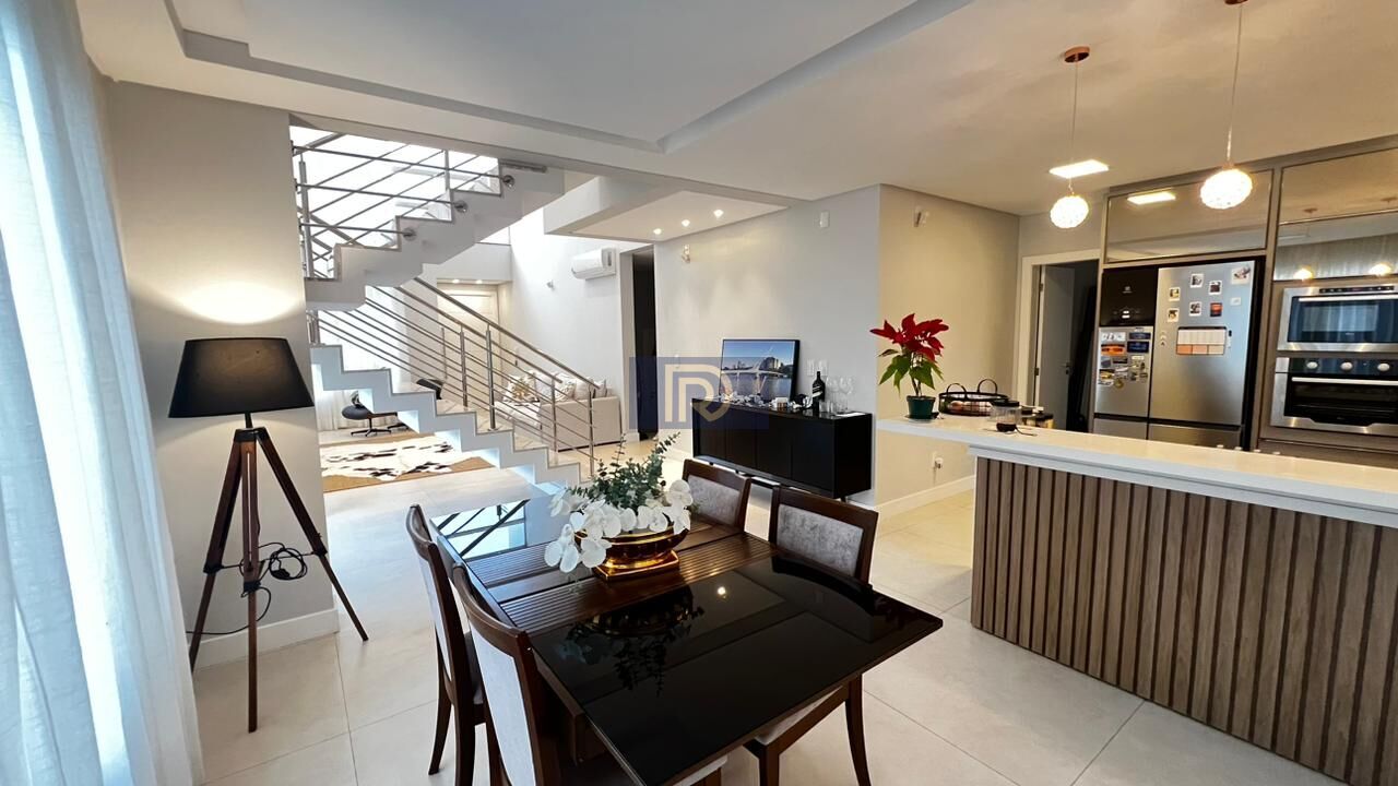 Casa à venda com 4 quartos, 256m² - Foto 10