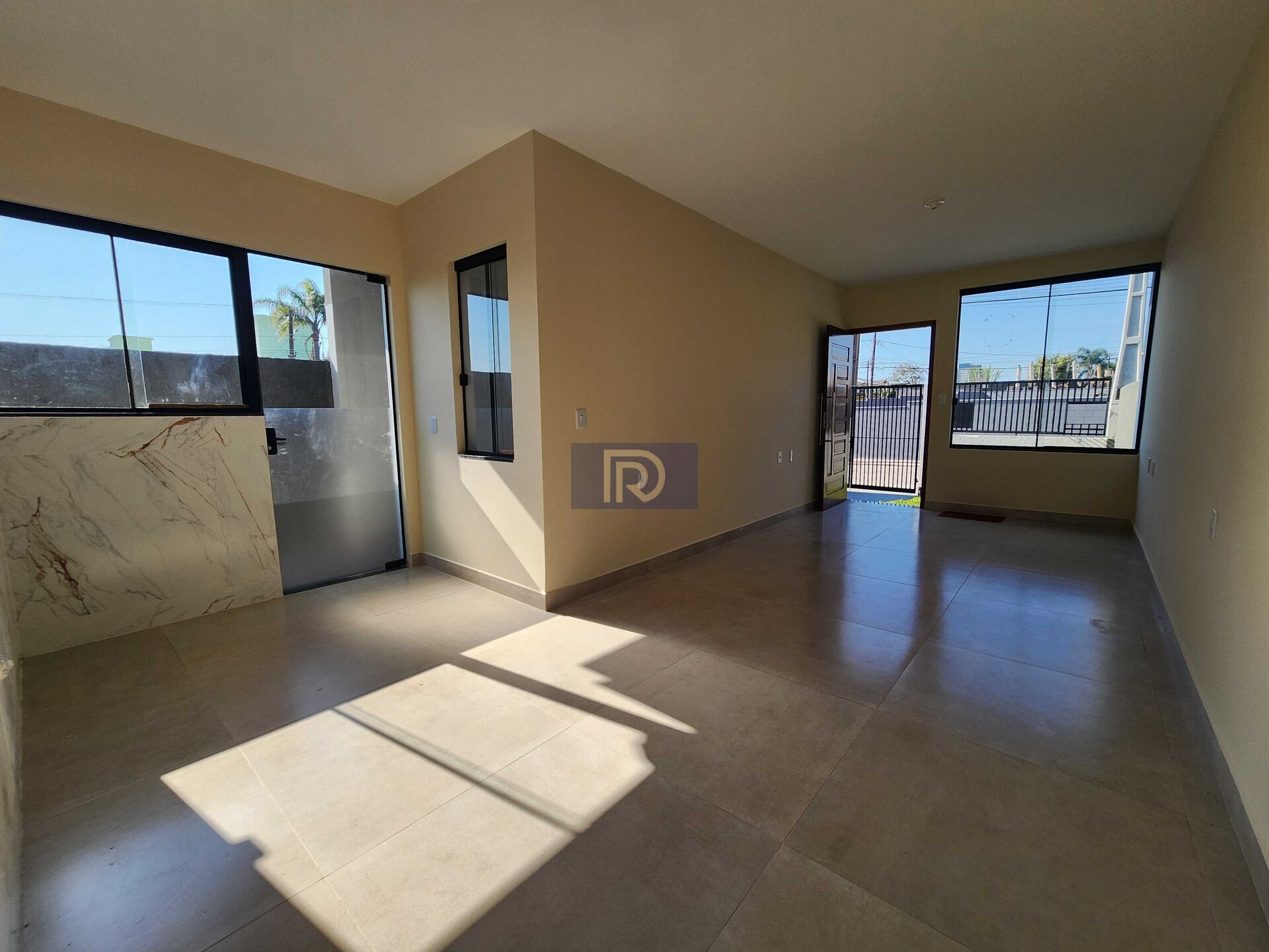 Casa à venda com 3 quartos, 93m² - Foto 4