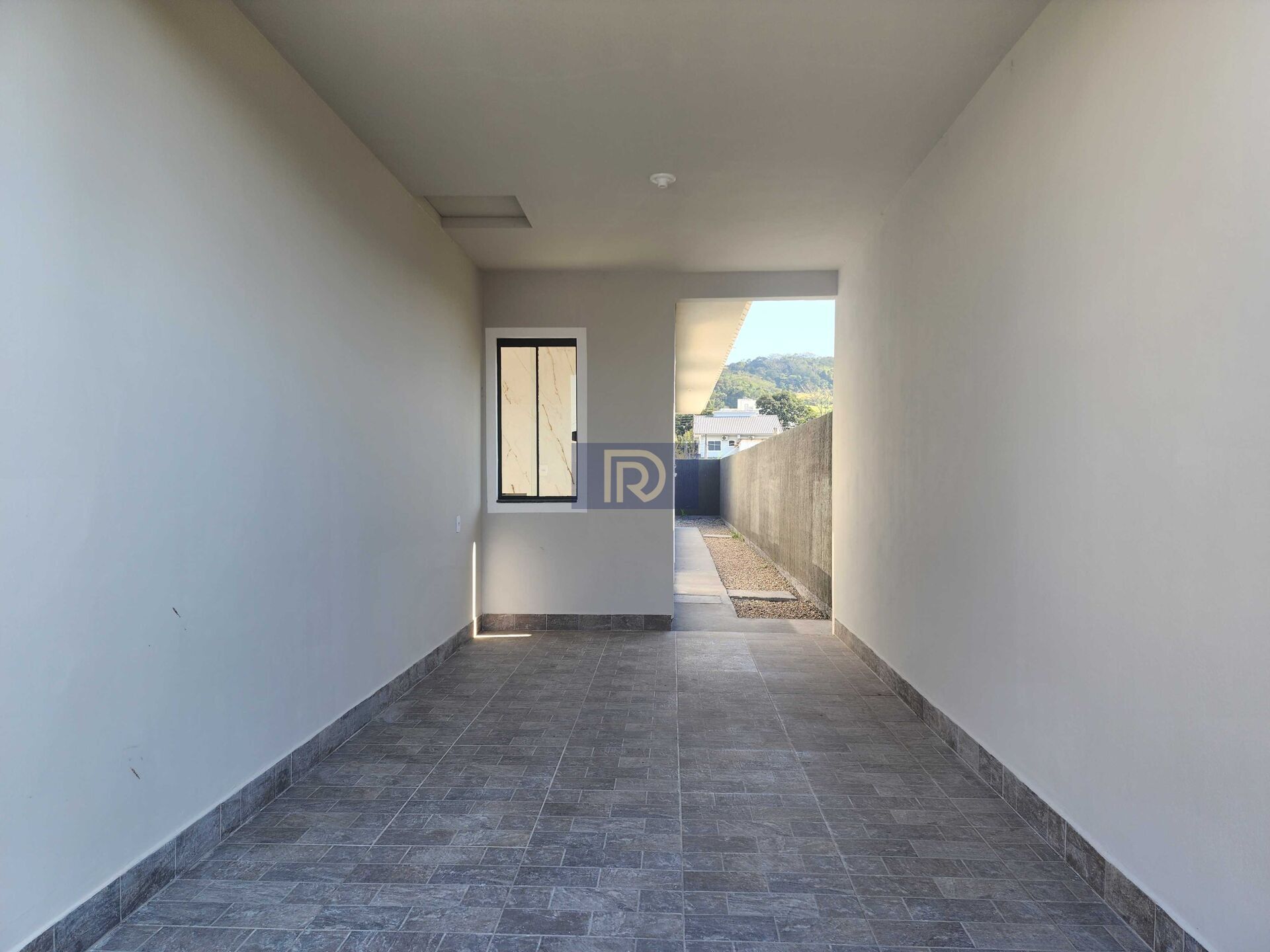Casa à venda com 3 quartos, 93m² - Foto 2