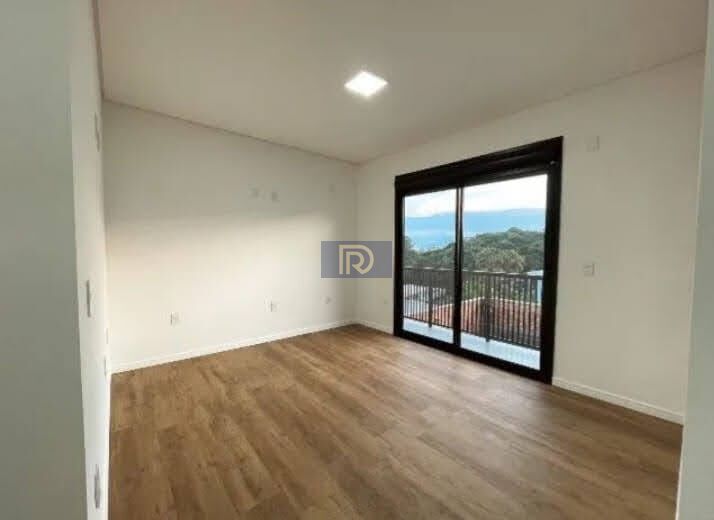 Casa à venda com 3 quartos, 202m² - Foto 7