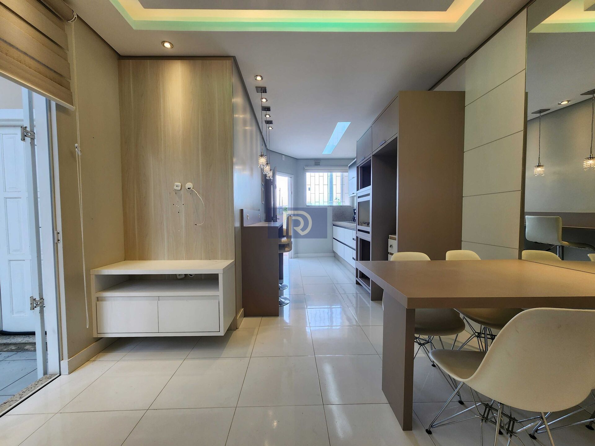 Casa, 2 quartos, 62 m² - Foto 1