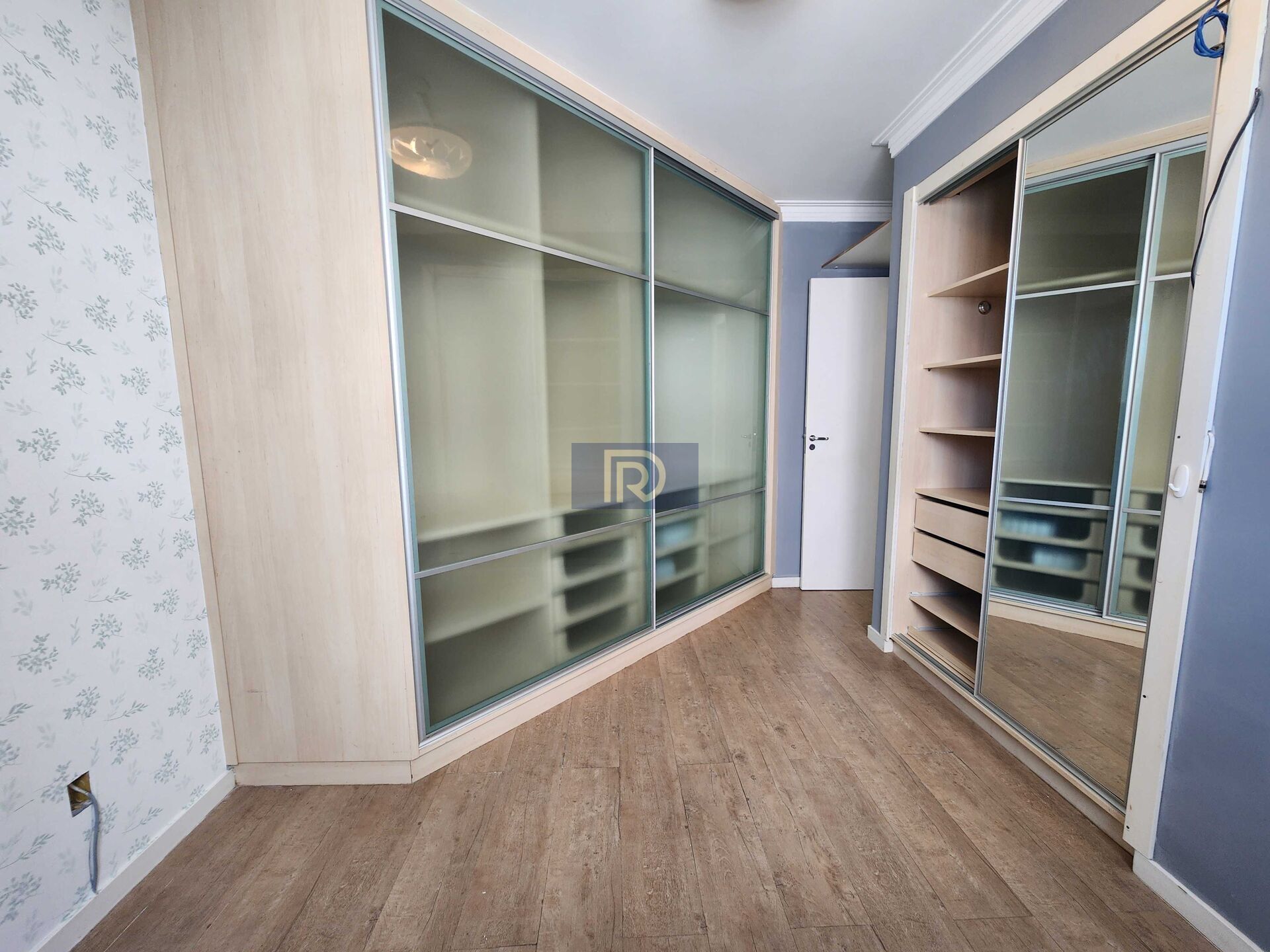 Apartamento à venda com 2 quartos, 52m² - Foto 15