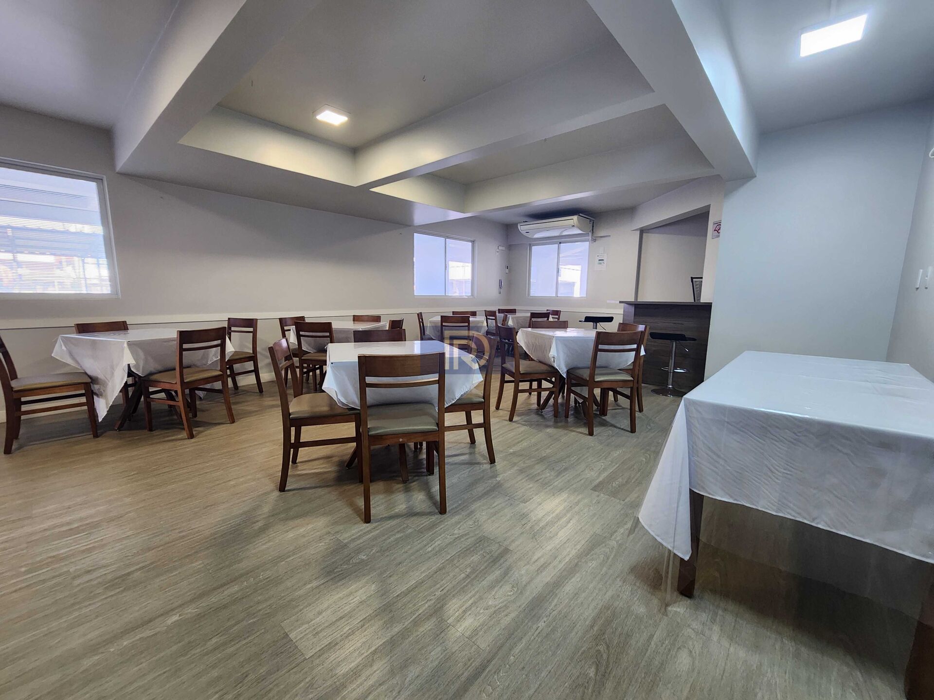 Apartamento à venda com 2 quartos, 52m² - Foto 22
