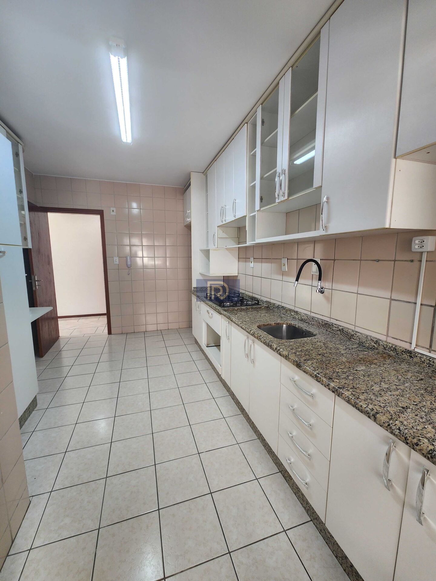 Apartamento à venda com 3 quartos, 109m² - Foto 6