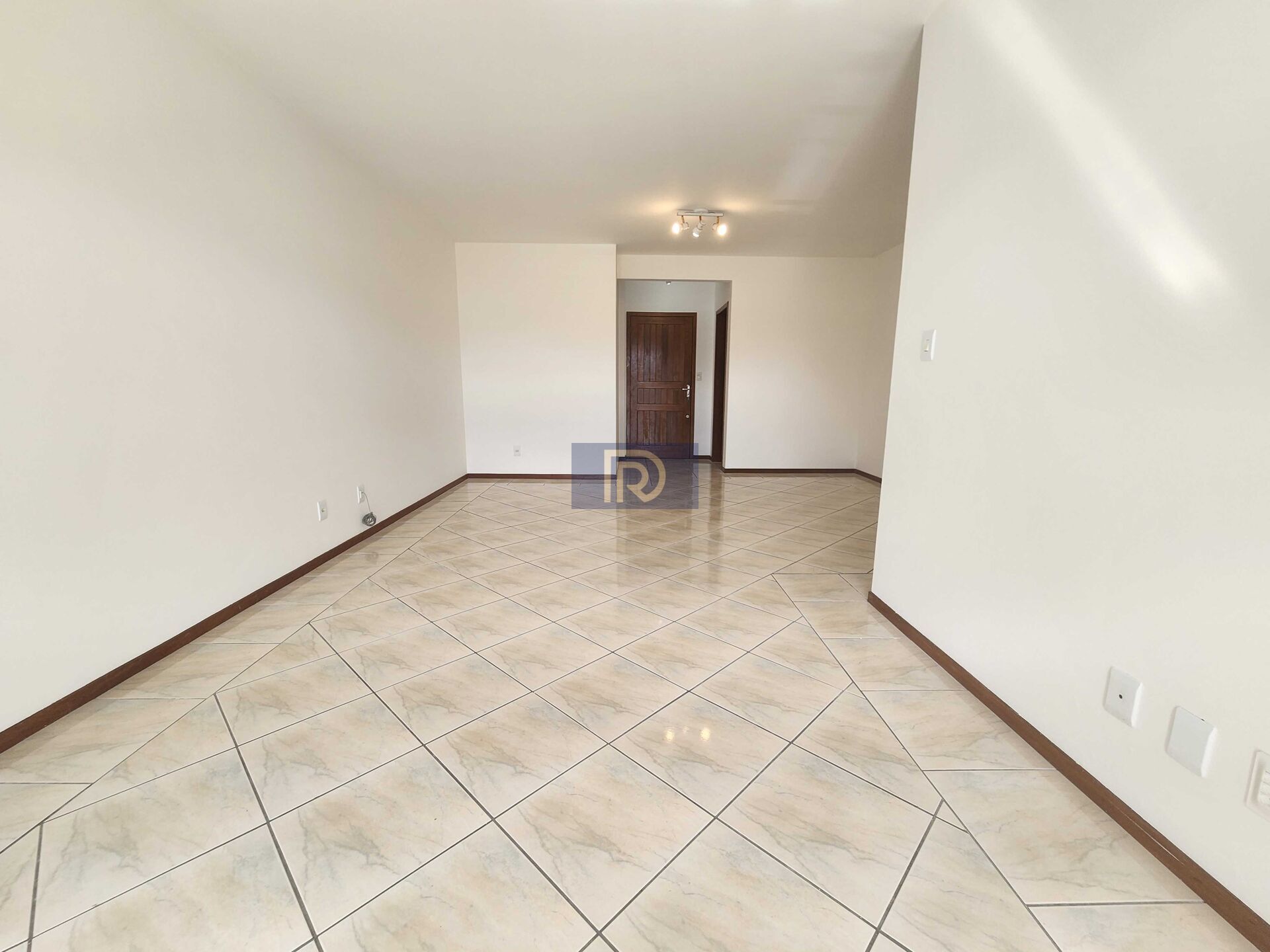 Apartamento à venda com 3 quartos, 109m² - Foto 1