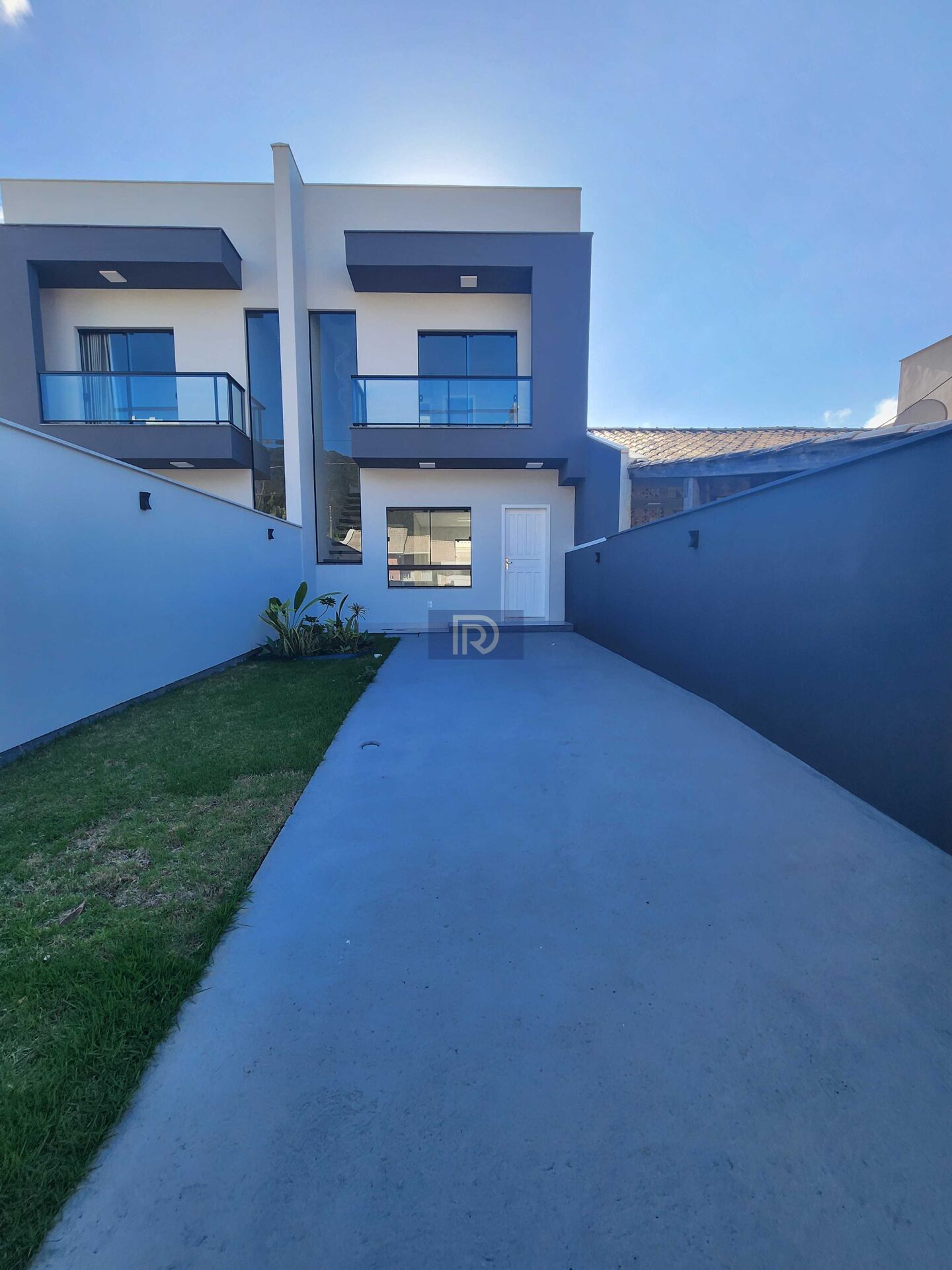 Sobrado à venda com 2 quartos, 80m² - Foto 1