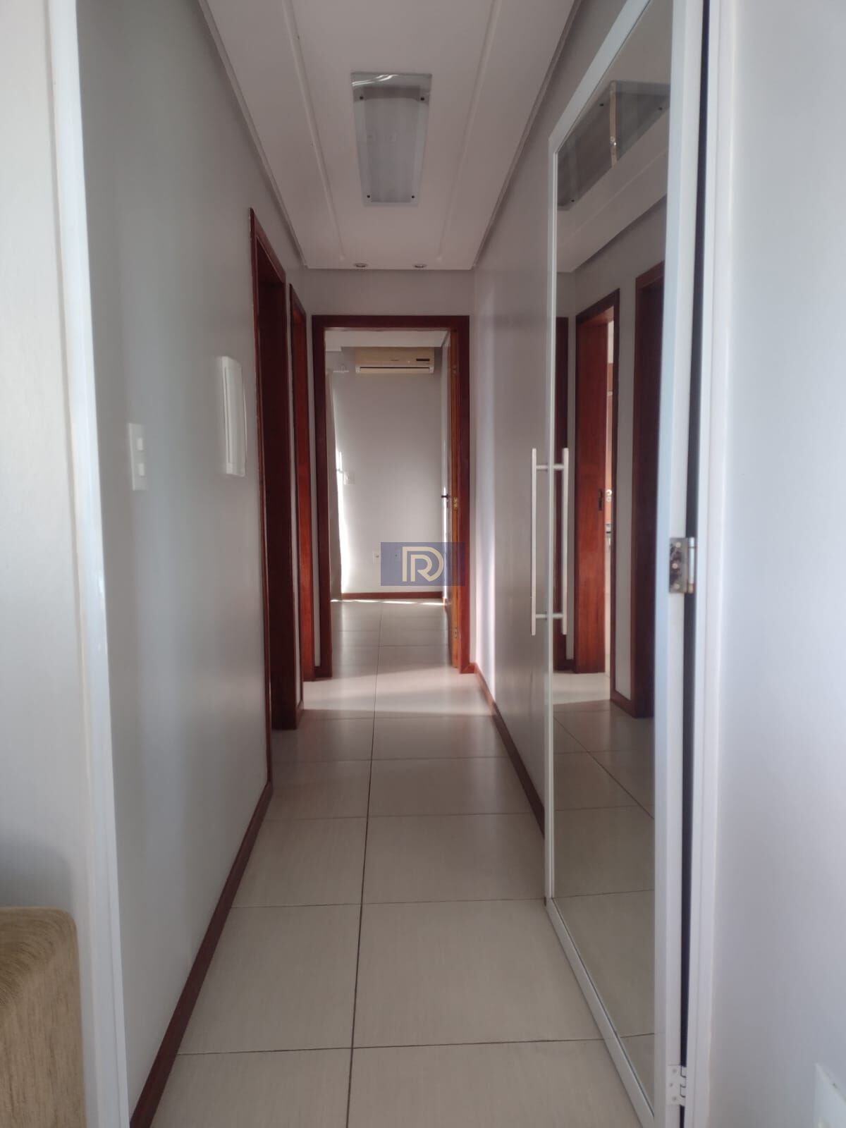 Apartamento à venda com 2 quartos, 79m² - Foto 9