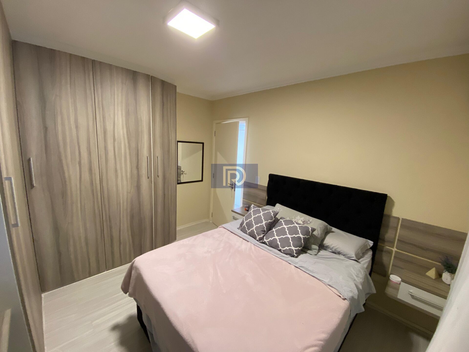 Apartamento à venda com 2 quartos, 60m² - Foto 11