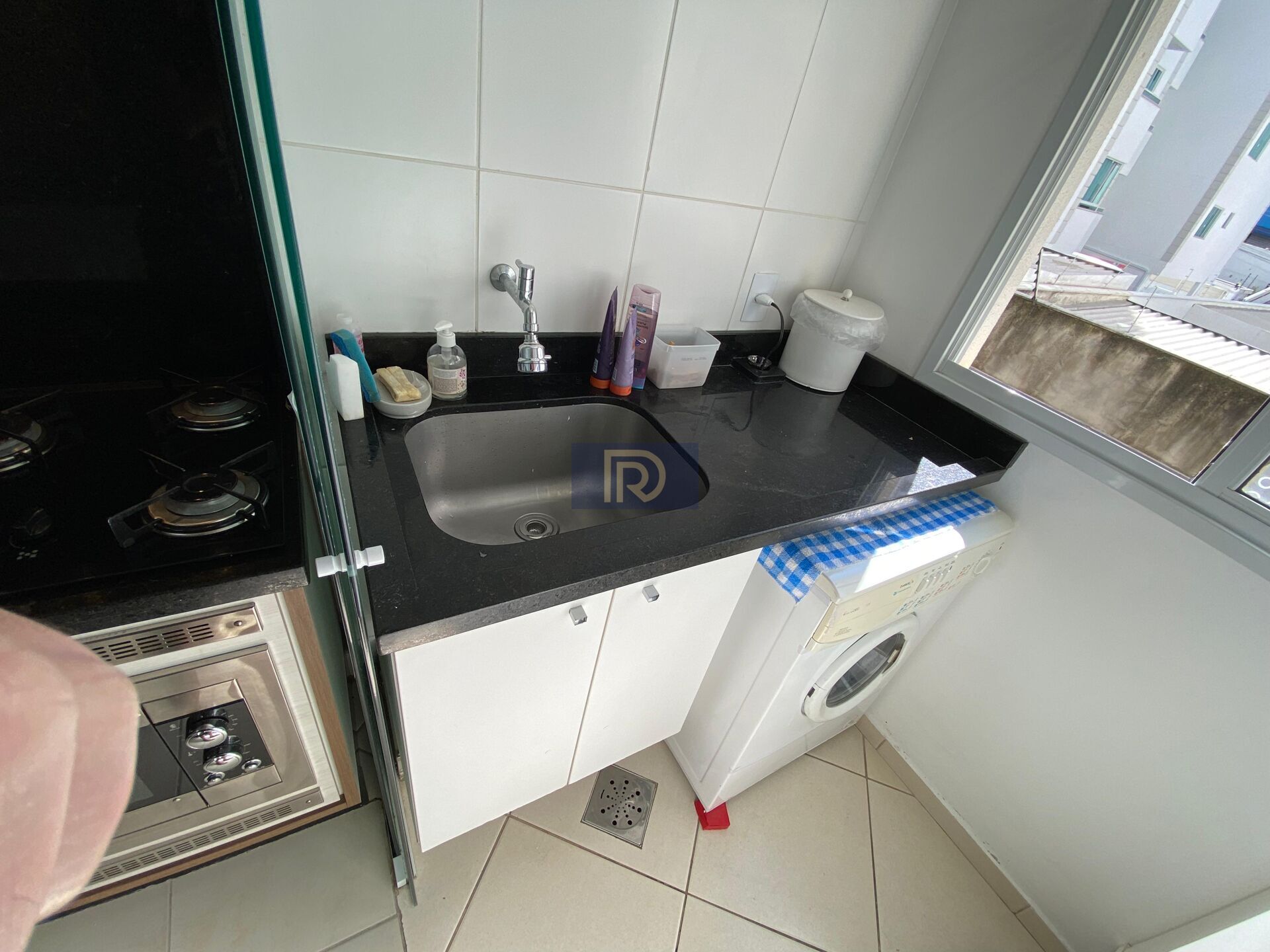 Apartamento à venda com 2 quartos, 60m² - Foto 13