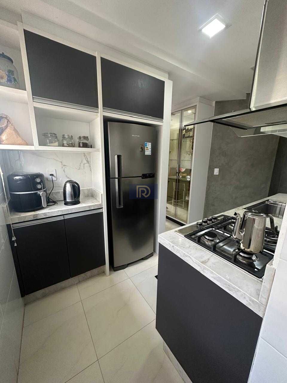 Apartamento à venda com 2 quartos, 60m² - Foto 4