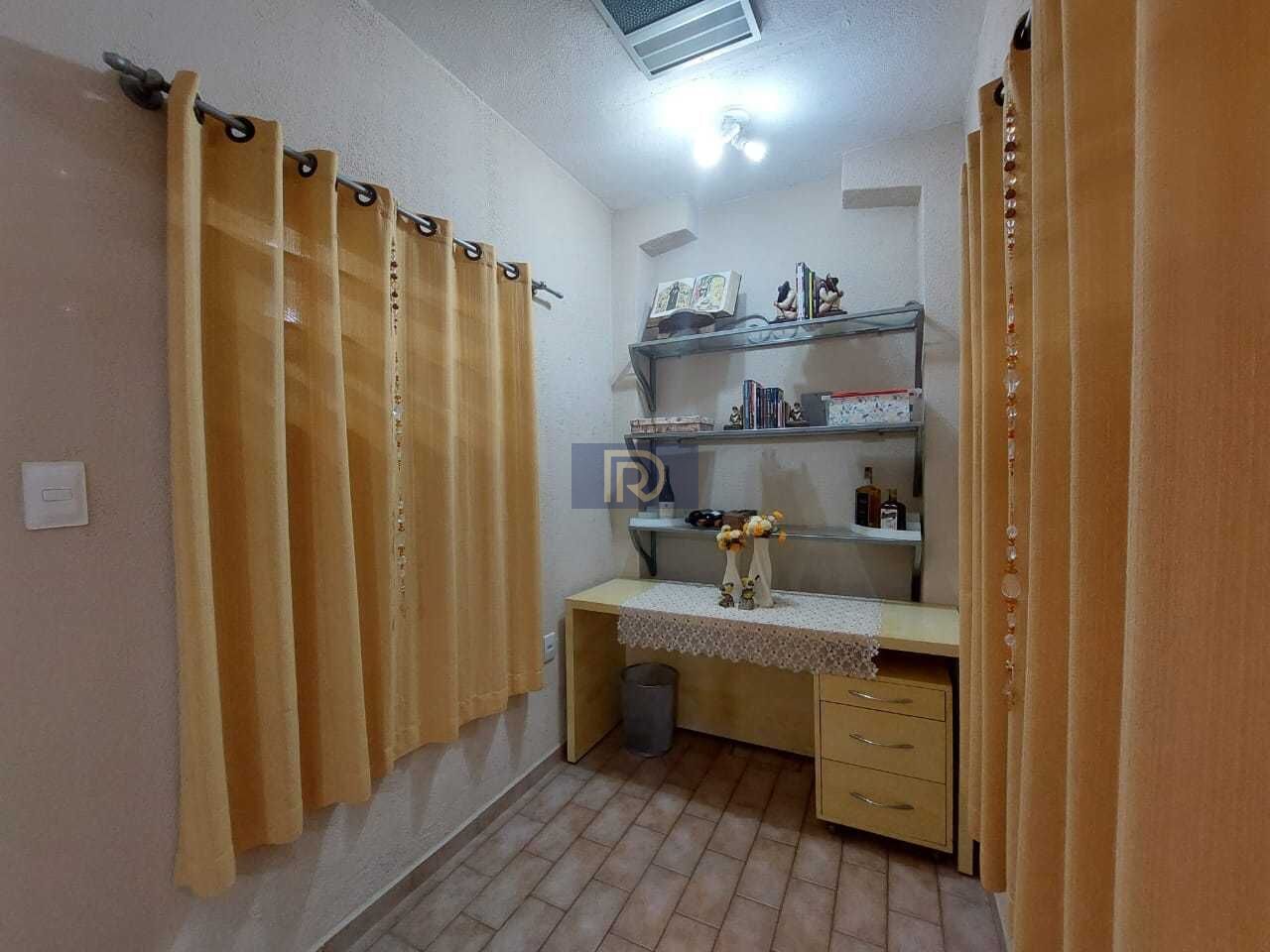 Casa, 3 quartos, 211 m² - Foto 9